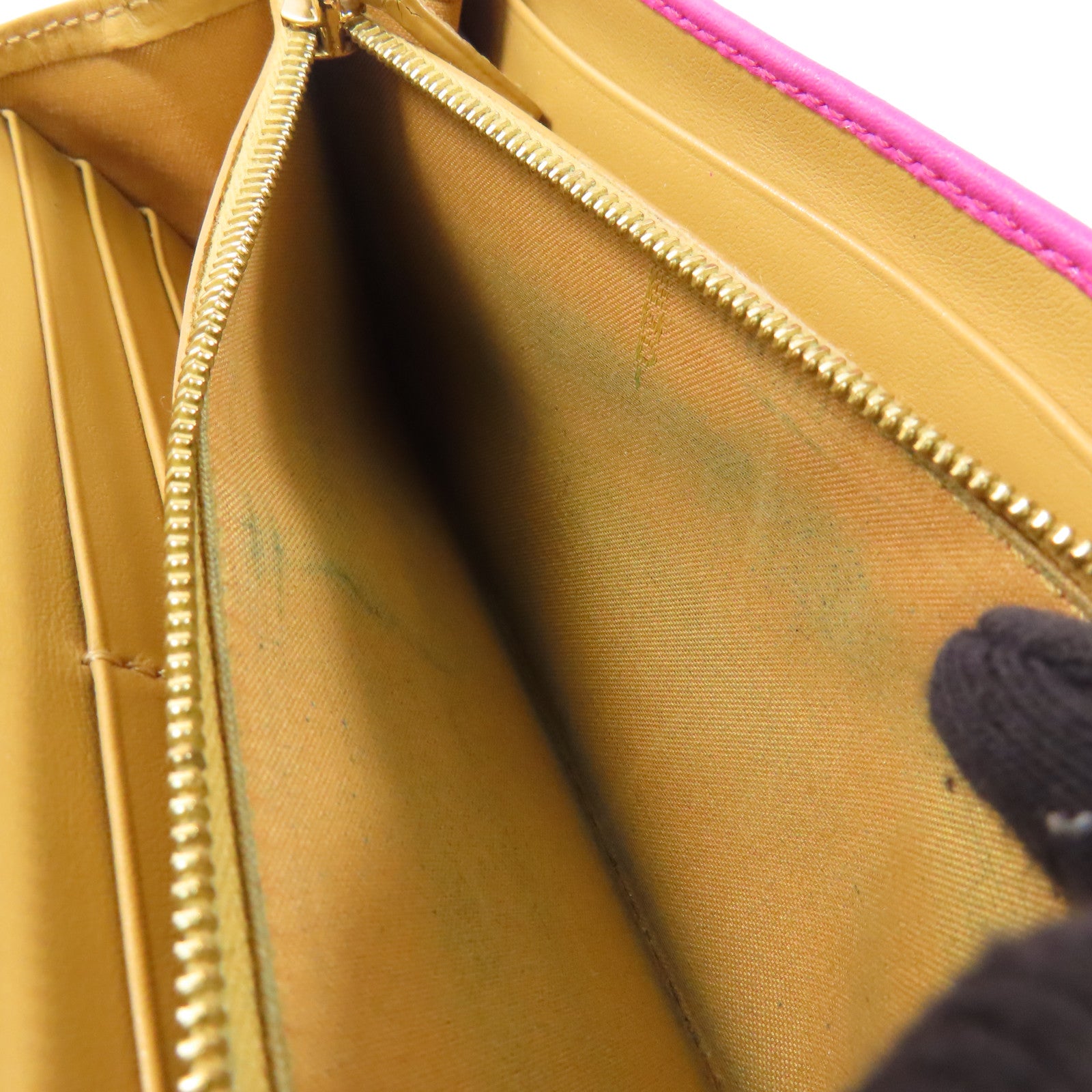 FENDI 【激減優惠】牛皮皮革Long Wallet金扣長錢包