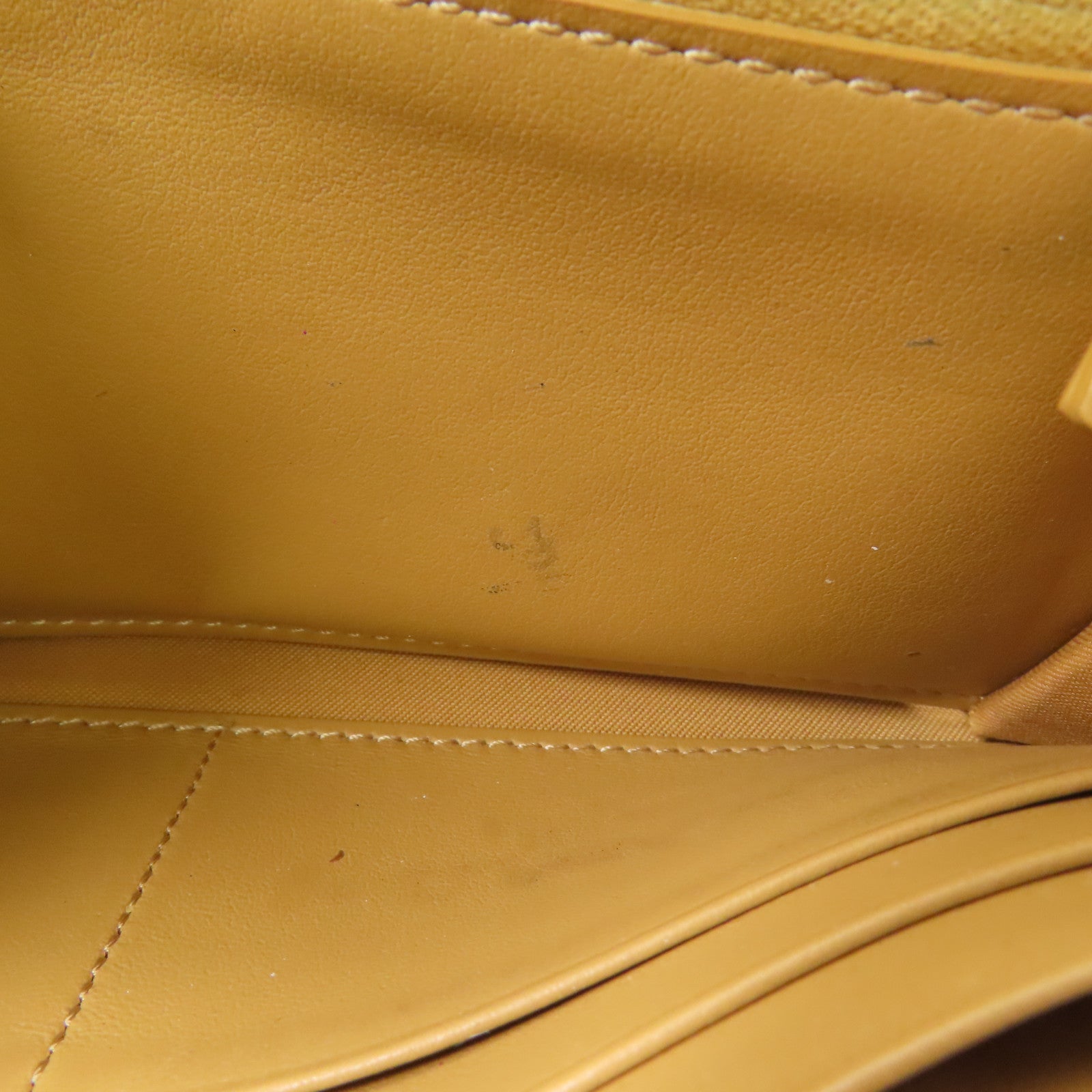 FENDI 【激減優惠】牛皮皮革Long Wallet金扣長錢包