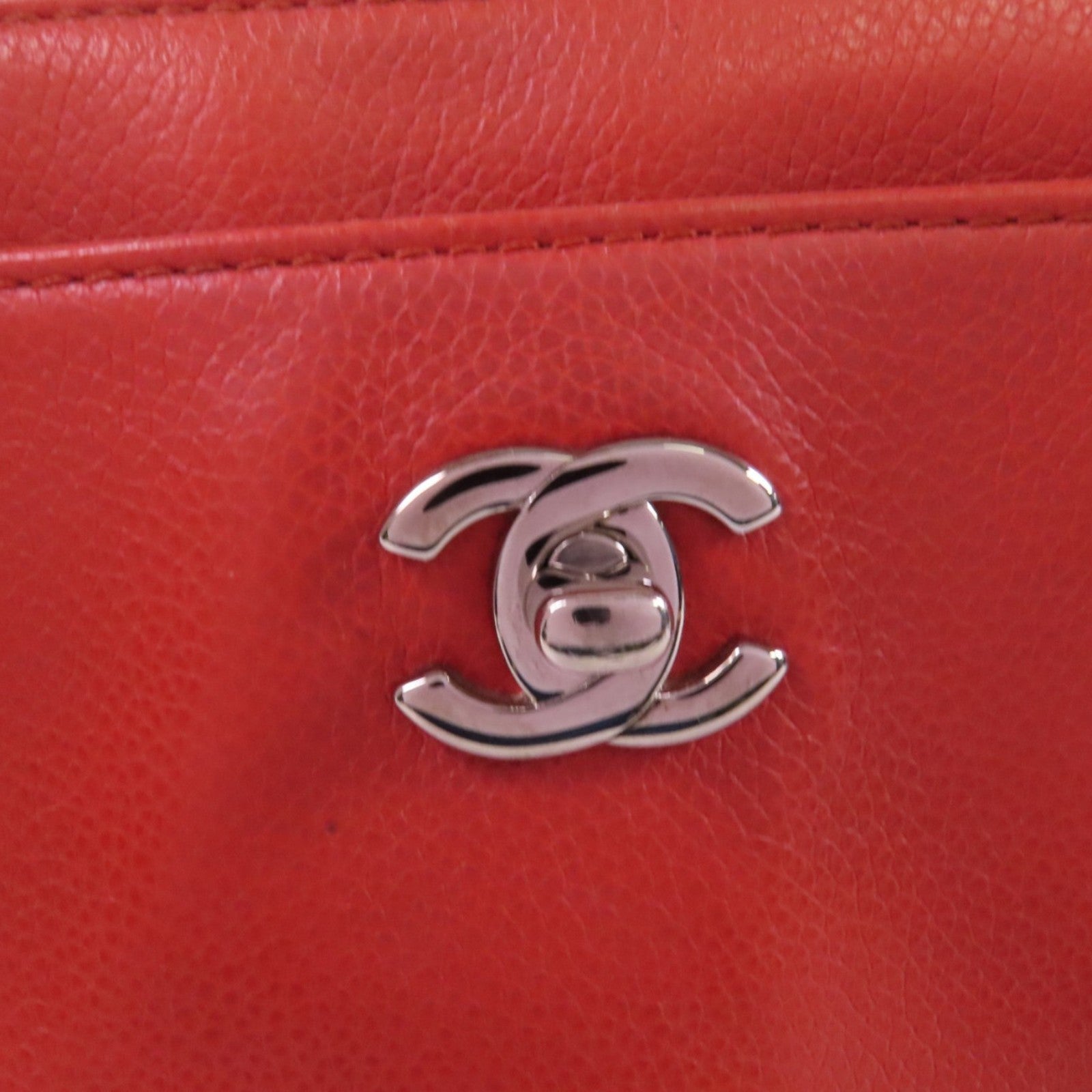 CHANEL 牛皮皮革Shoulder Bag銀扣肩背袋