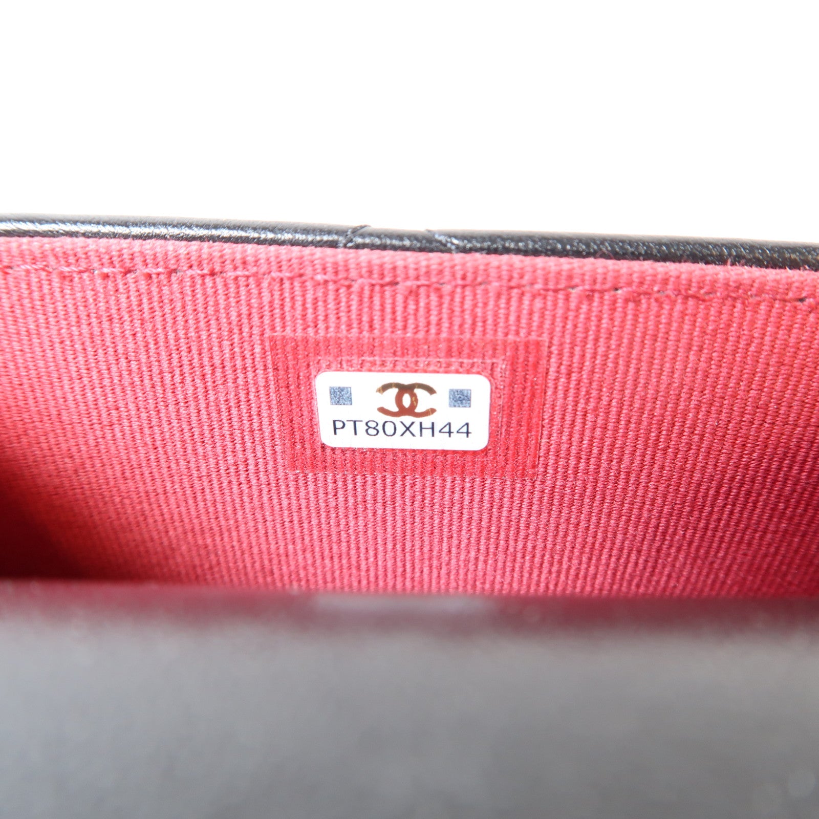 CHANEL 菱格羊皮皮革19 Phone Case金扣/銀扣鏈帶肩背袋黑色