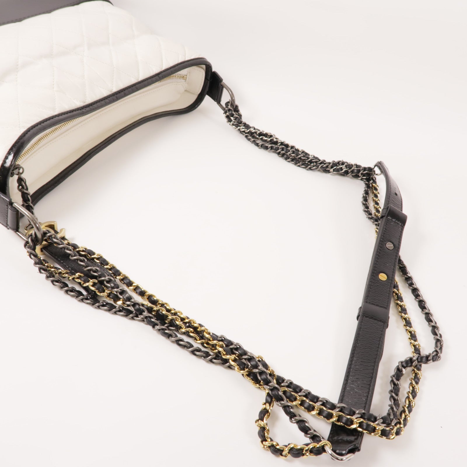 CHANEL 牛皮皮革Gabrielle Large鏈帶肩背袋