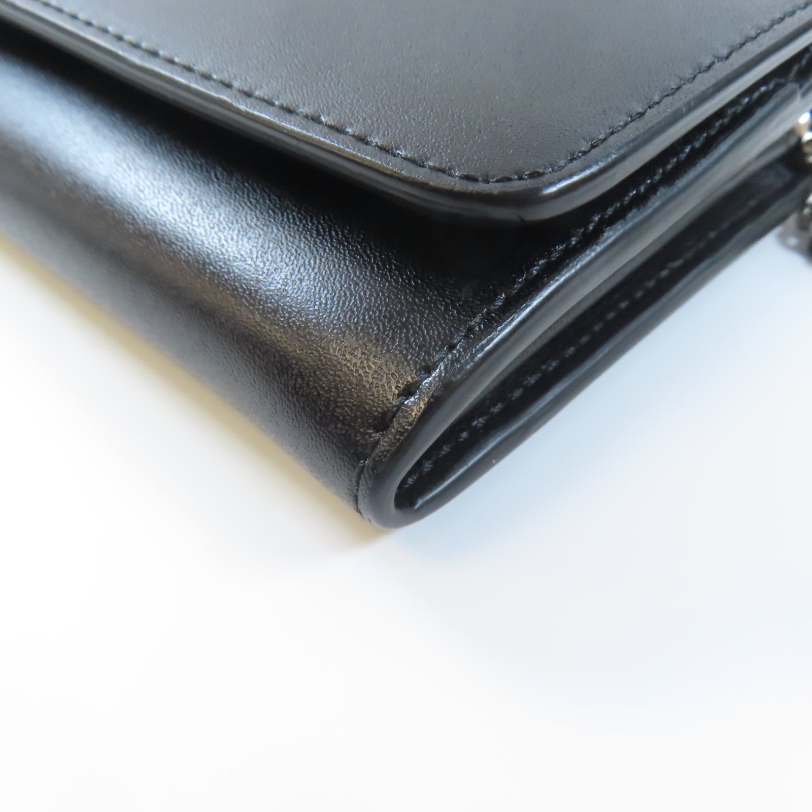 FENDI 牛皮皮革Karl Lagerfeld Wallet With Chain銀扣鏈帶肩背袋黑色