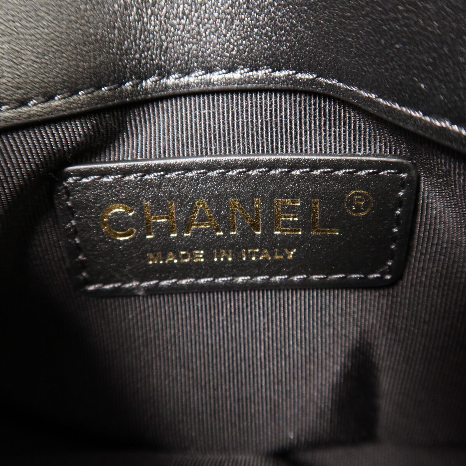 CHANEL 羊皮皮革Side Pack Bag金扣鏈帶肩背袋