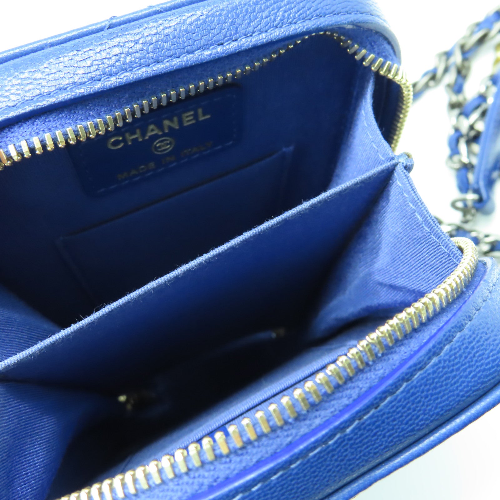 CHANEL 【激減優惠】菱格羊皮皮革C19 Phone Bag金扣肩背袋藍色