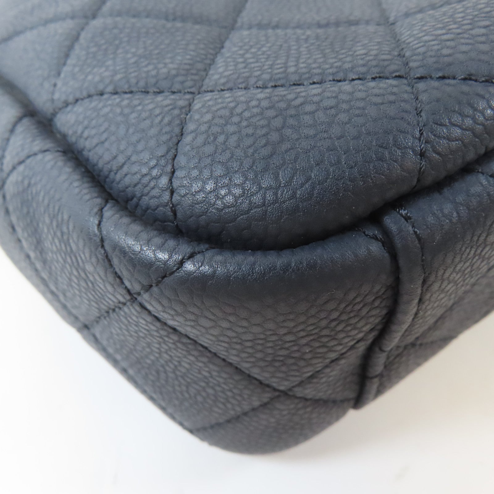 CHANEL 菱格Caviar皮革Chain Shoulder Bag金扣鏈帶肩背袋深藍色