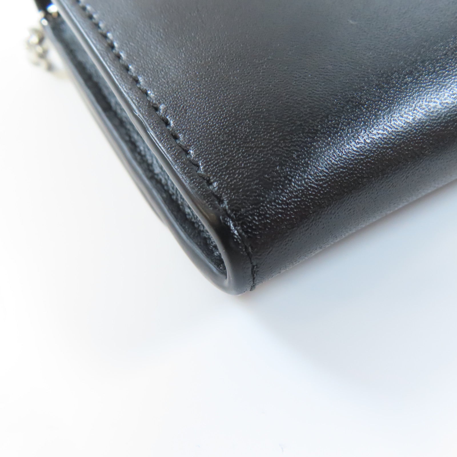 FENDI 牛皮皮革Karl Lagerfeld Wallet With Chain銀扣鏈帶肩背袋黑色