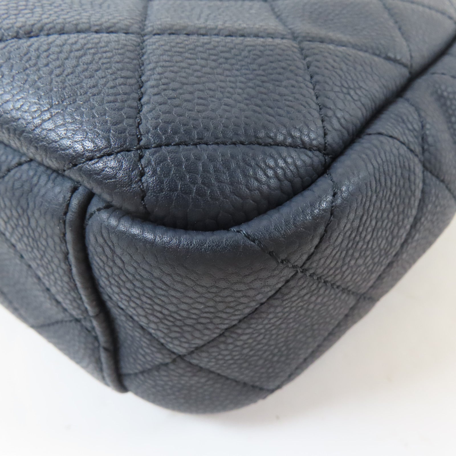 CHANEL 菱格Caviar皮革Chain Shoulder Bag金扣鏈帶肩背袋深藍色