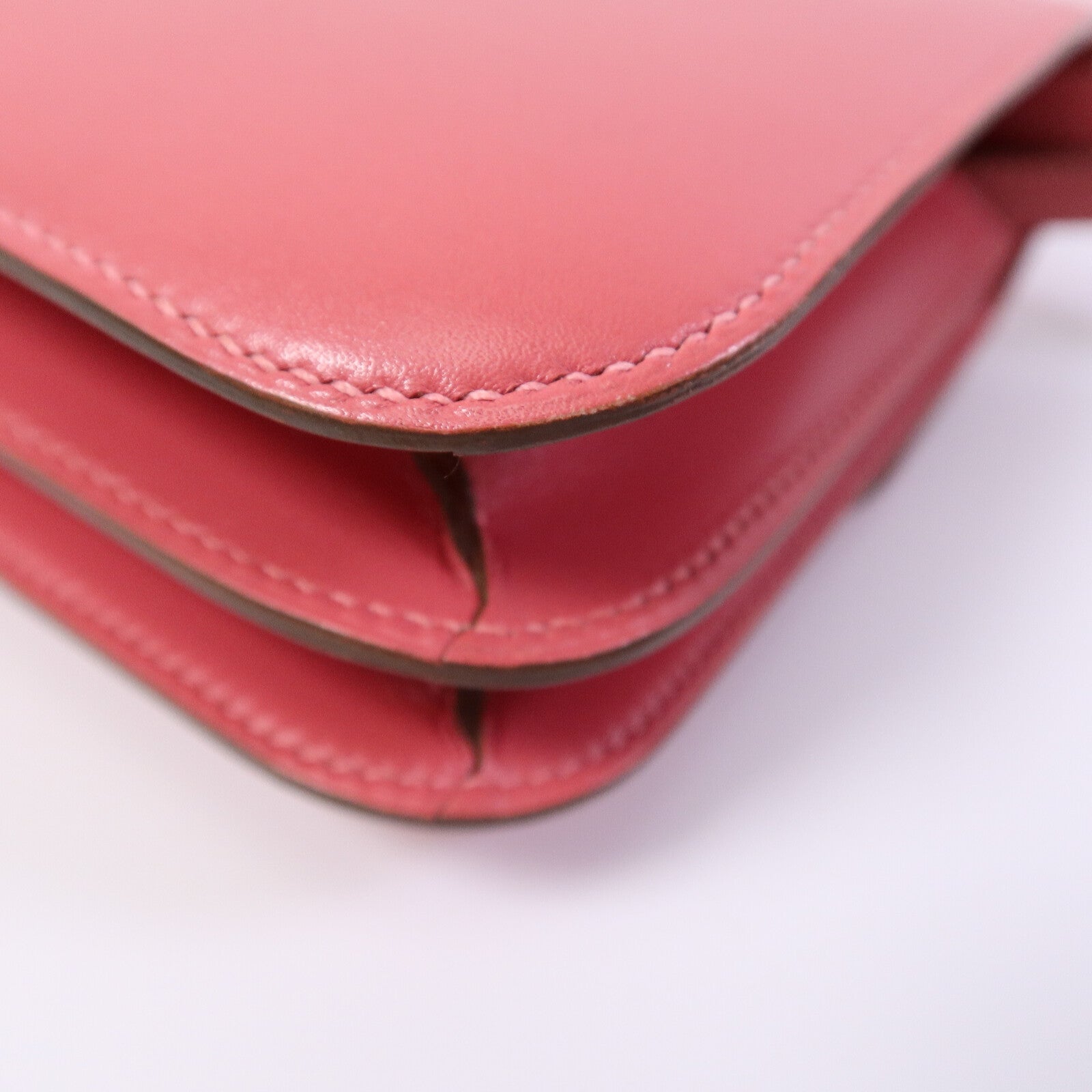 HERMES Tadelakt皮革Constance Mini肩背袋Rose Azalee