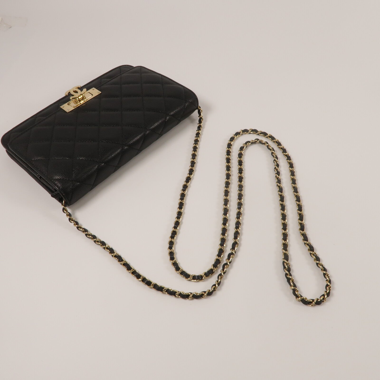CHANEL 牛皮皮革Golden Class Double CC Wallet On Chain鏈帶肩背袋