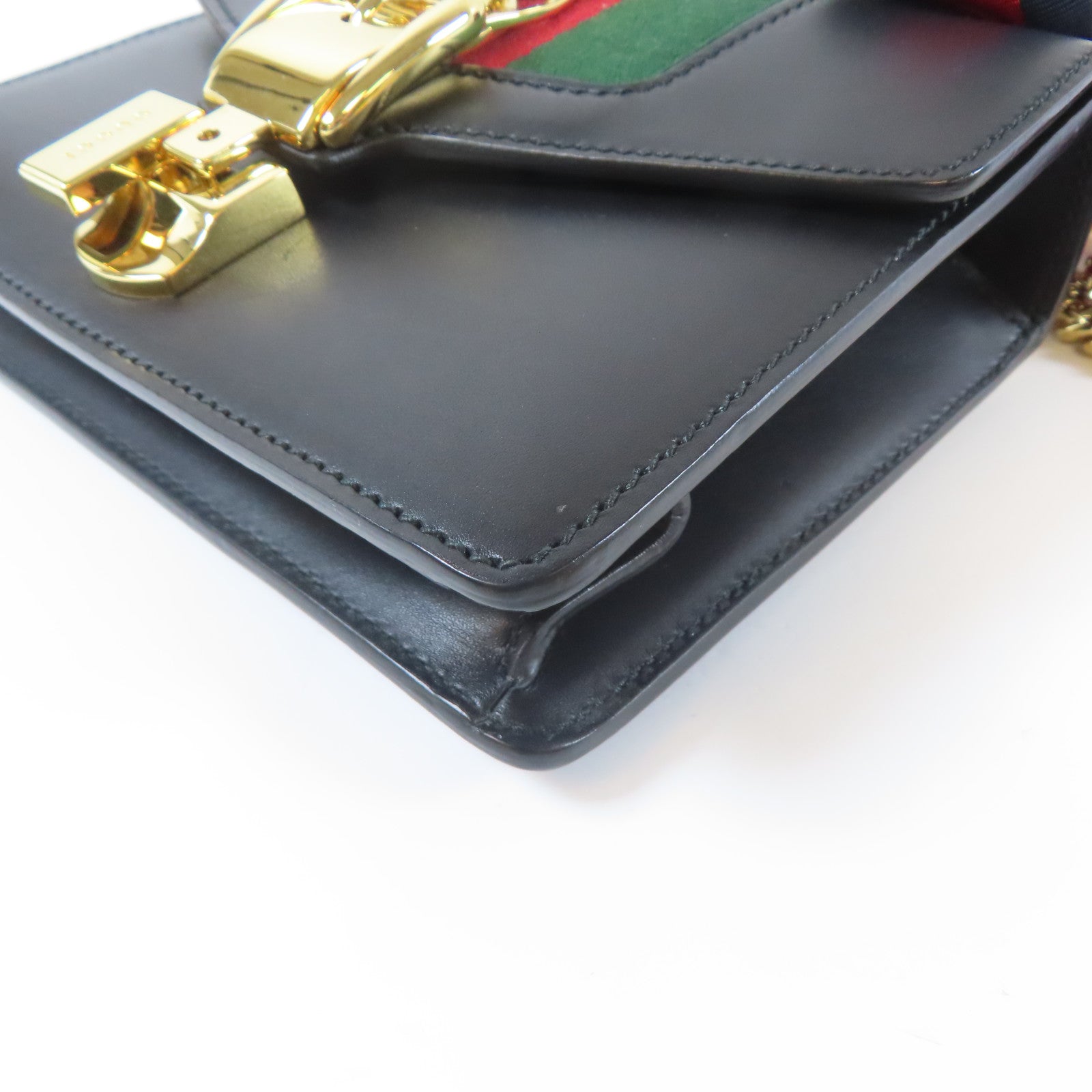 GUCCI 【激減優惠】牛皮皮革Sylvie Mini Chain Bag金扣鏈帶肩背袋黑色