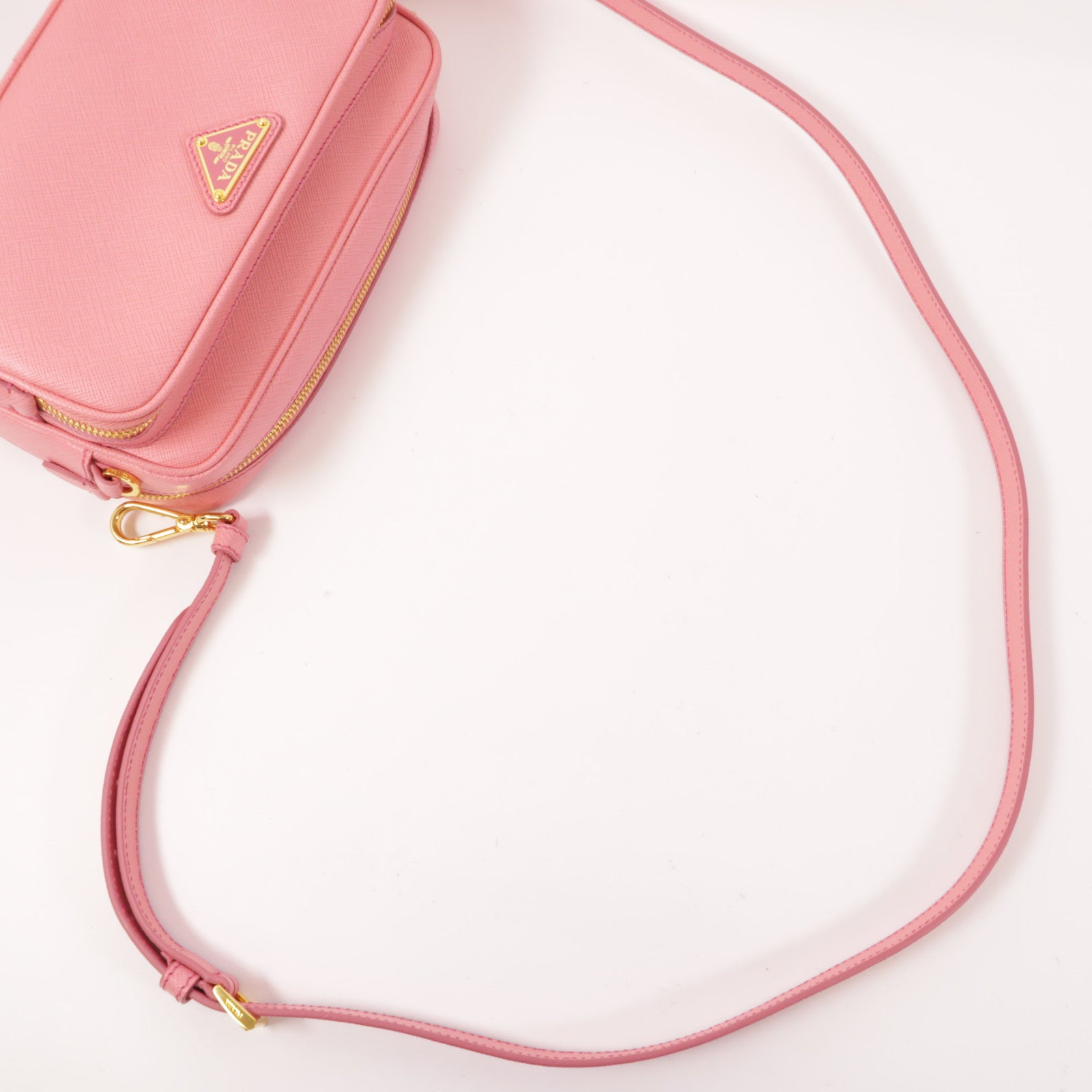 PRADA Saffiano皮革Shoulder Bag金扣肩背袋