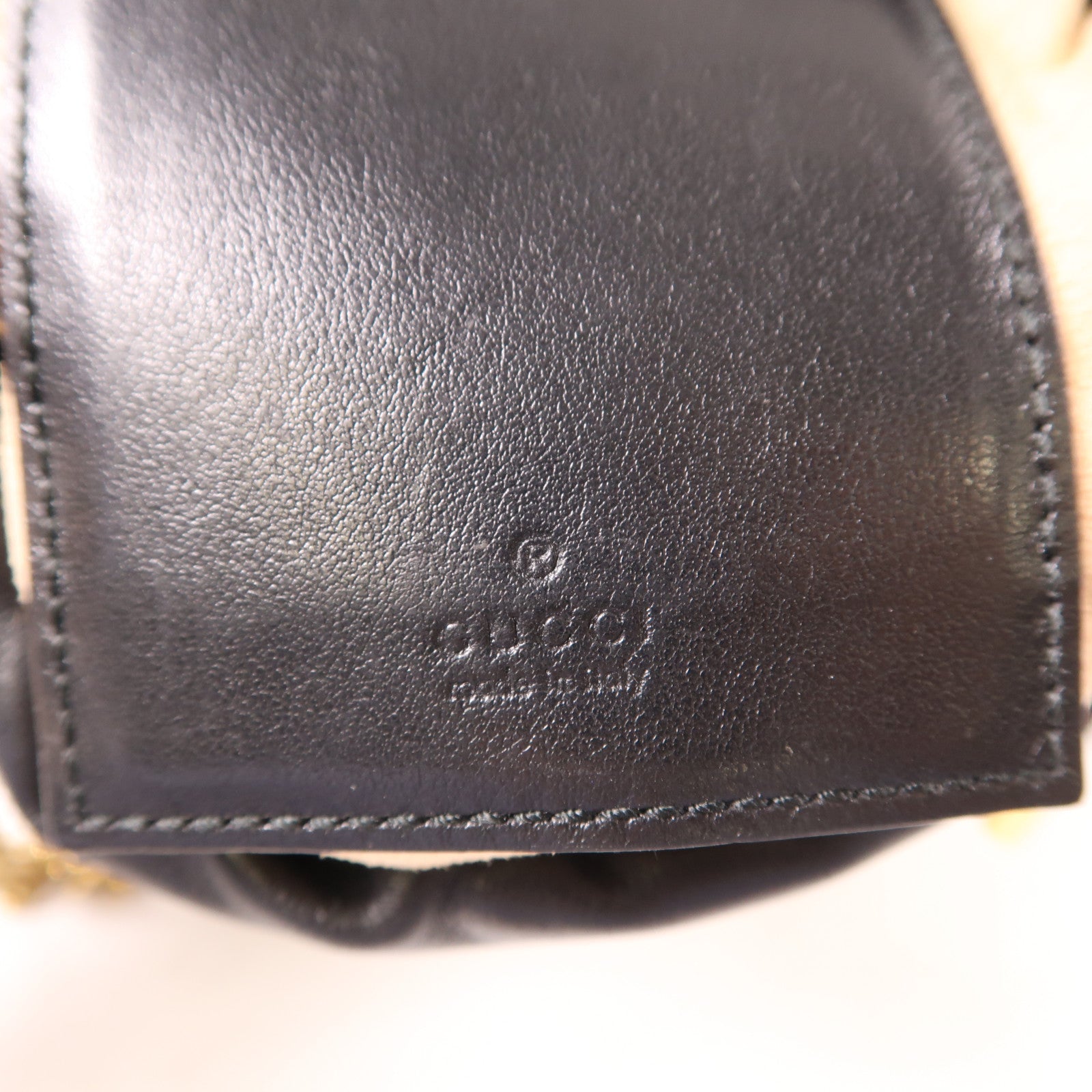 GUCCI 牛皮皮革GG Marmont金扣鏈帶肩背袋黑色