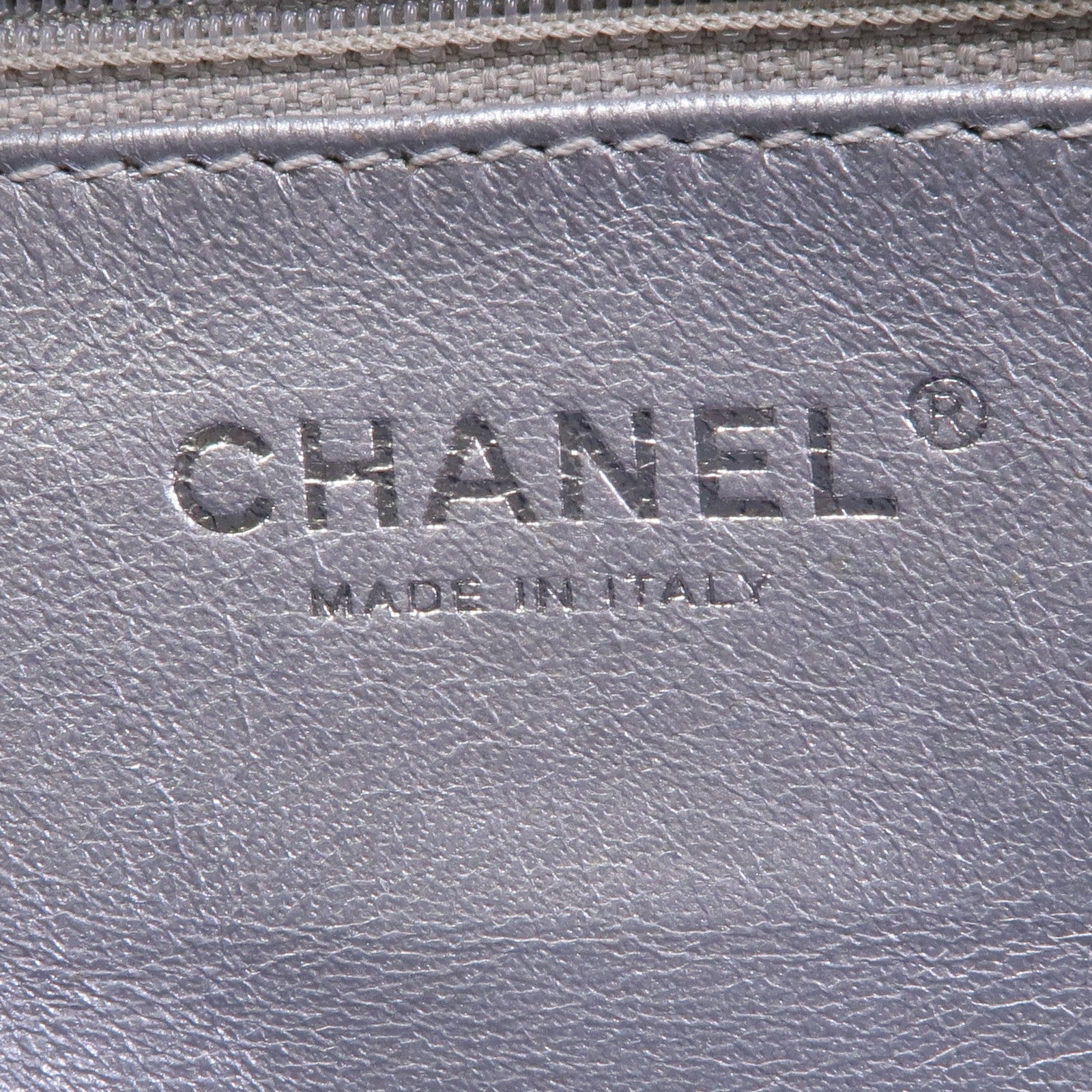CHANEL 牛皮皮革Shoulder Bag銀扣肩背袋