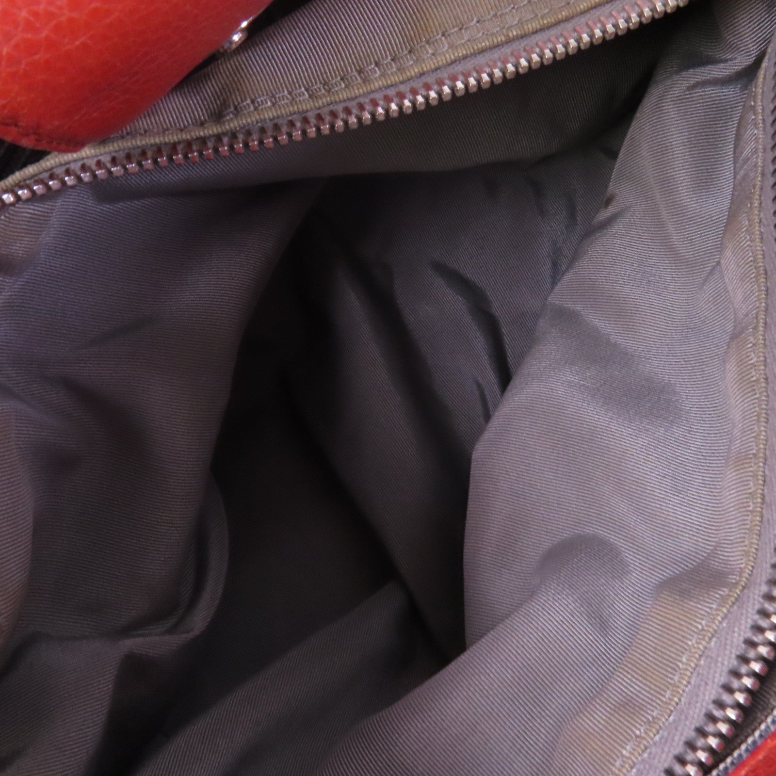 CHANEL 牛皮皮革Shoulder Bag銀扣肩背袋