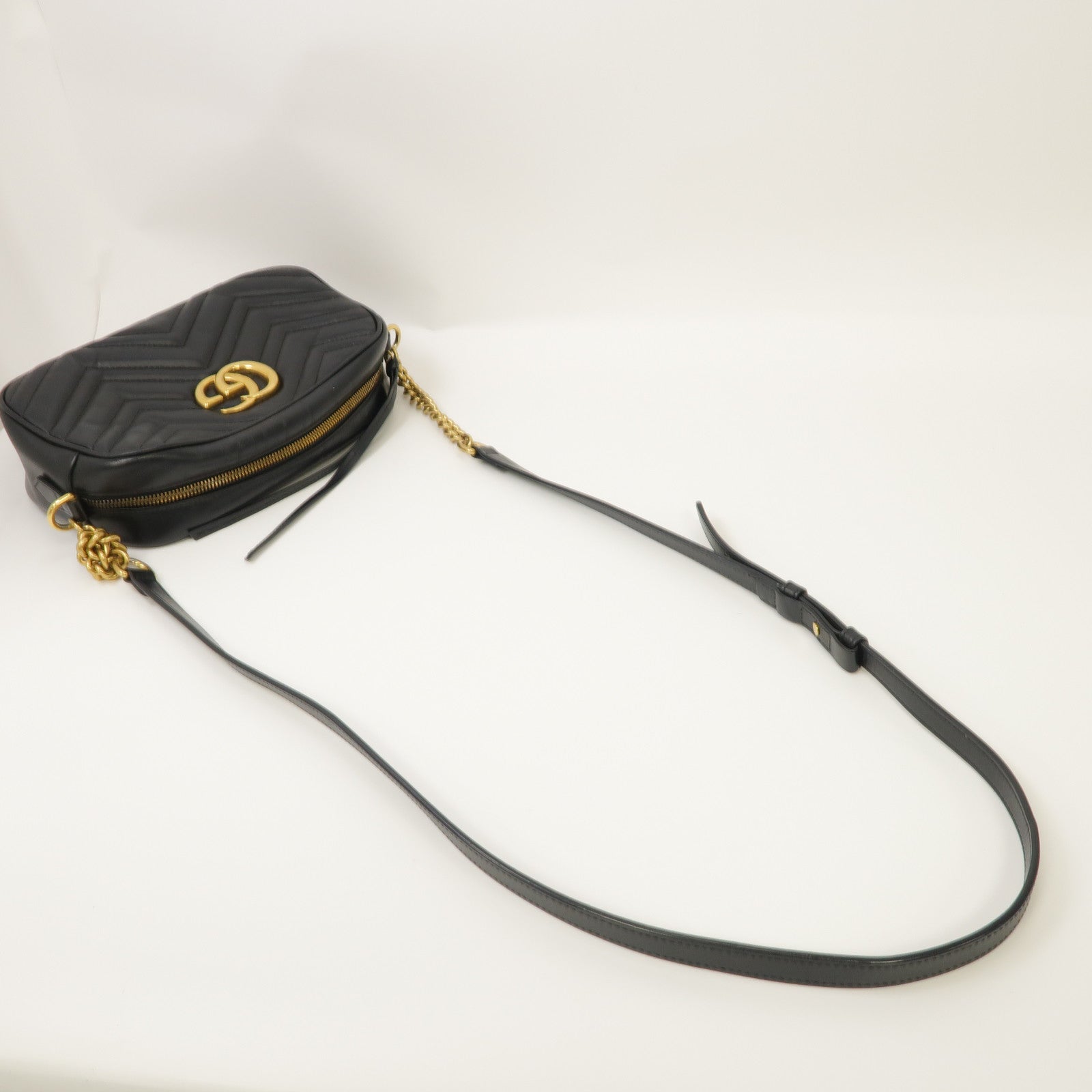 GUCCI 牛皮皮革GG Marmont Small Matelassé金扣鏈帶肩背袋黑色