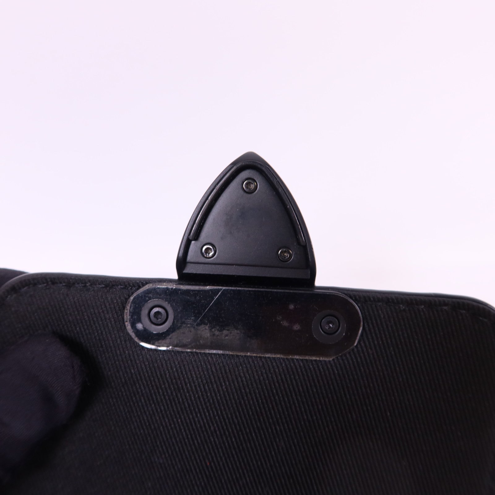 LOUIS VUITTON Monogram Taurillon S-Lock Vertical Wearable肩背袋