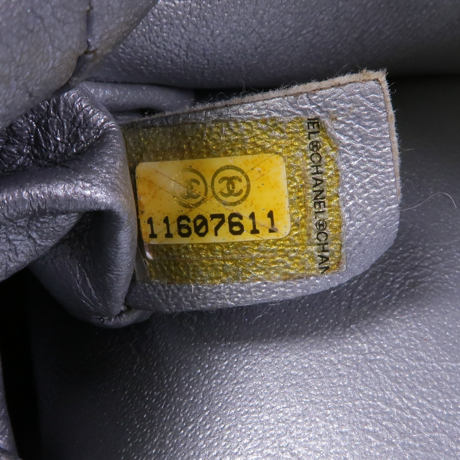 CHANEL 牛皮皮革Shoulder Bag銀扣肩背袋