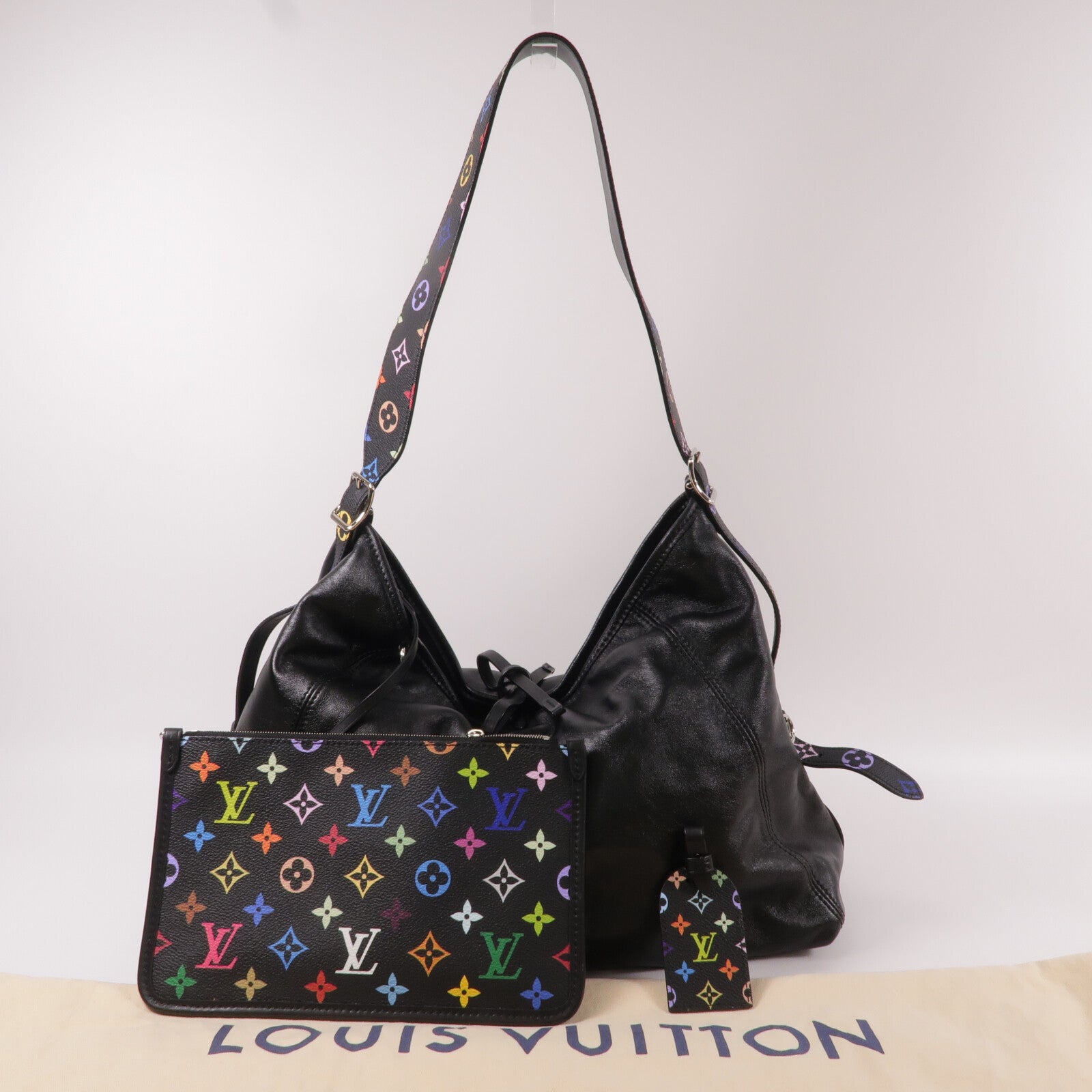 LOUIS VUITTON 羊皮皮革CarryAll Vibe MM肩背袋