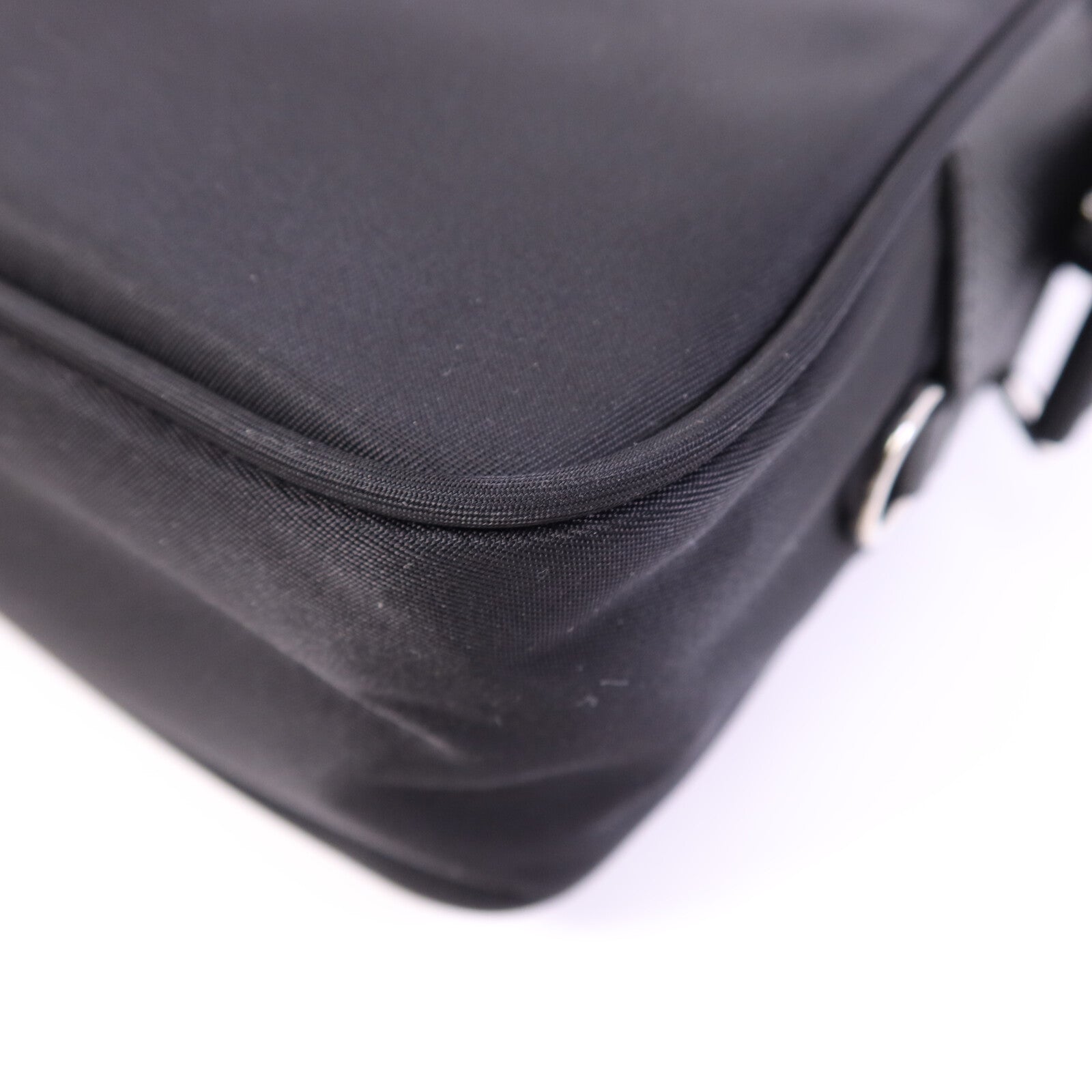 PRADA 尼龍Shoulder Bag銀扣肩背袋