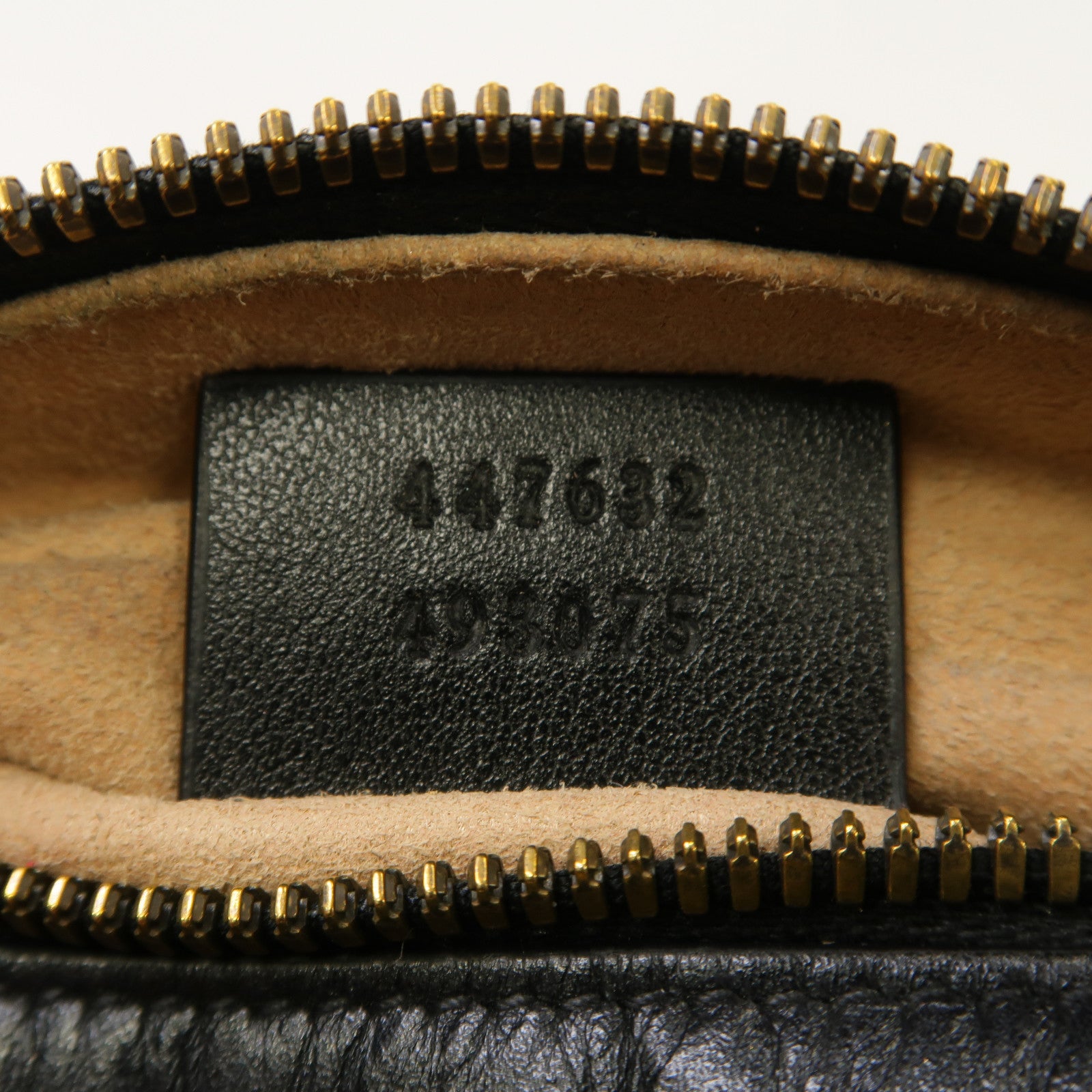 GUCCI 牛皮皮革GG Marmont Small Matelassé金扣鏈帶肩背袋黑色