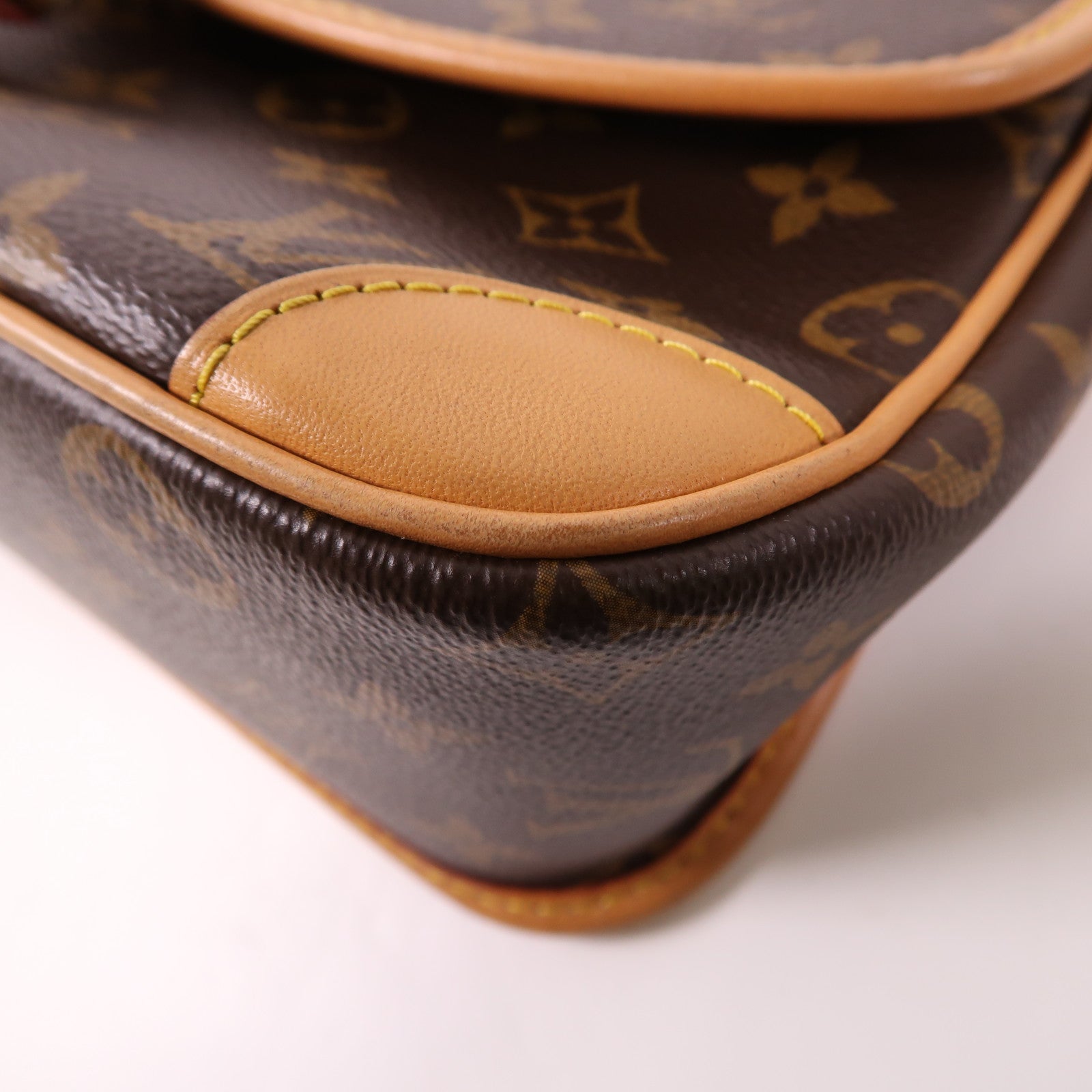 LOUIS VUITTON Monogram Diane金扣肩背袋