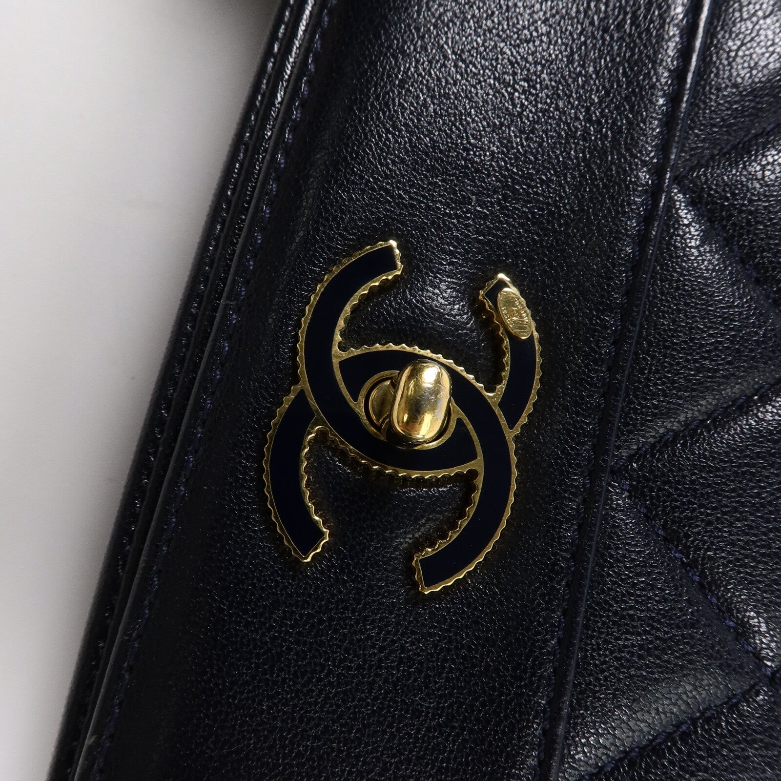 CHANEL 牛皮皮革Chain Shoulder Bag鏈帶肩背袋