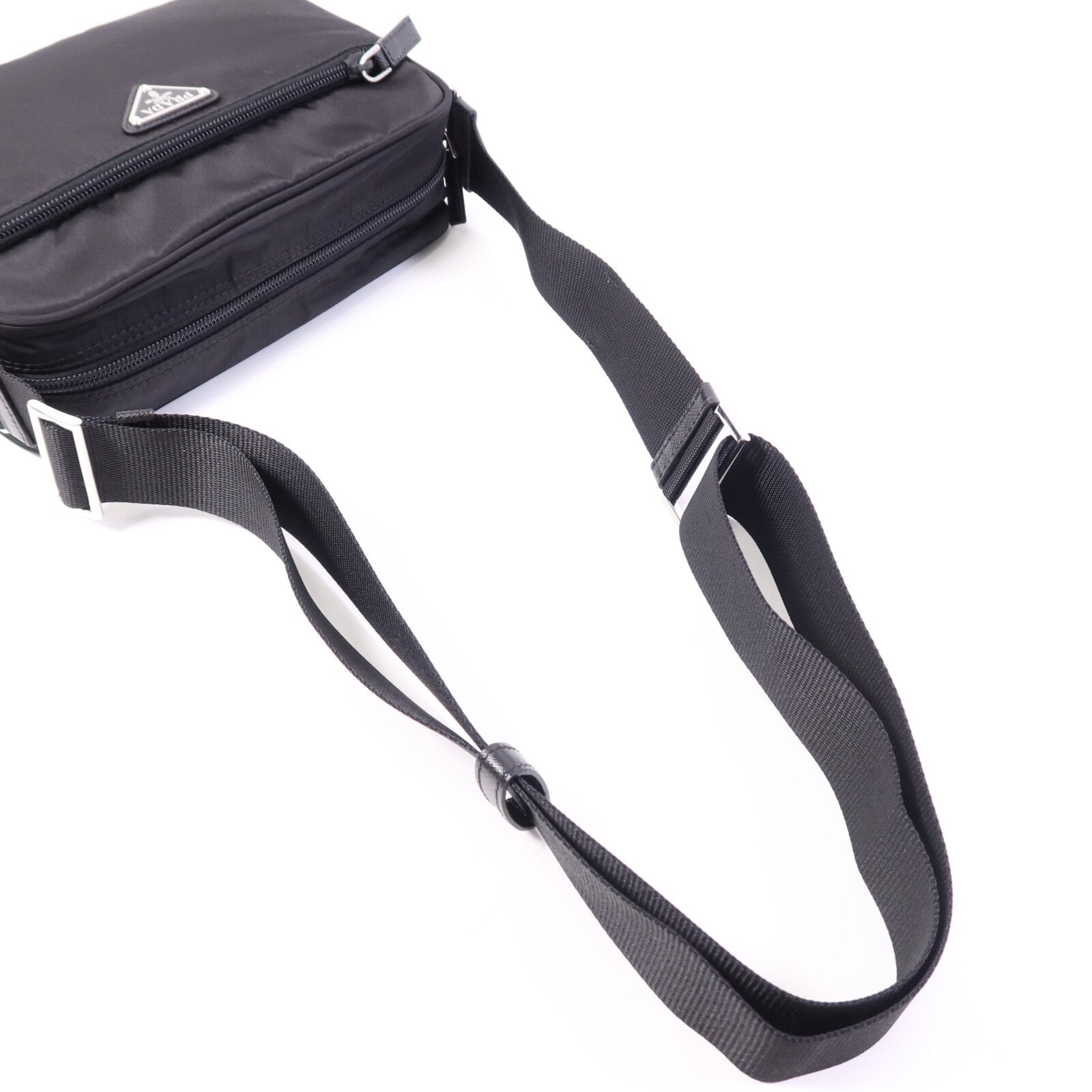 PRADA 尼龍Shoulder Bag銀扣肩背袋