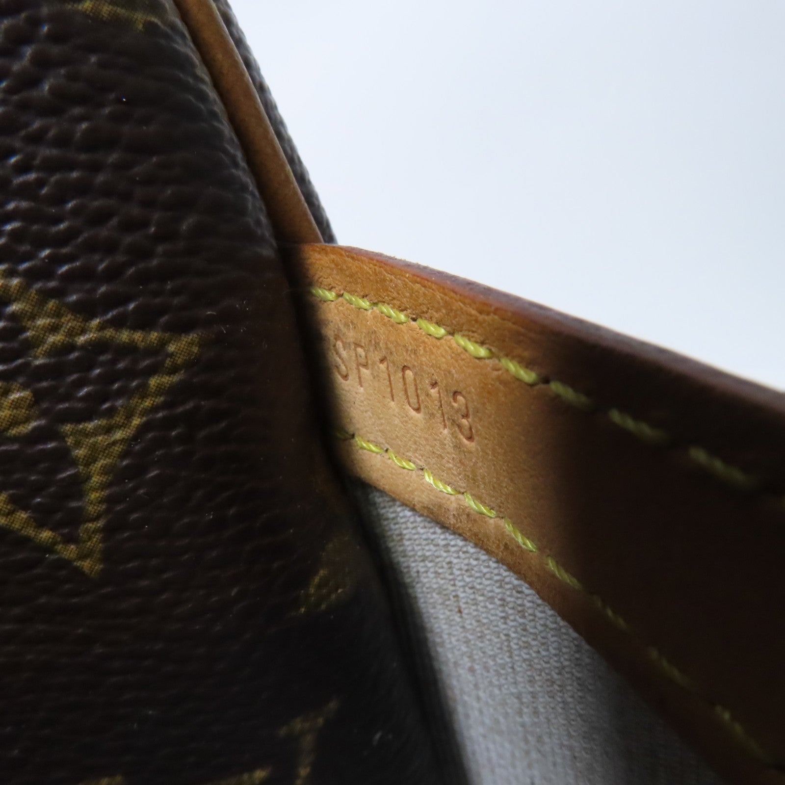 LOUIS VUITTON Monogram Reporter PM金扣肩背袋肩背袋