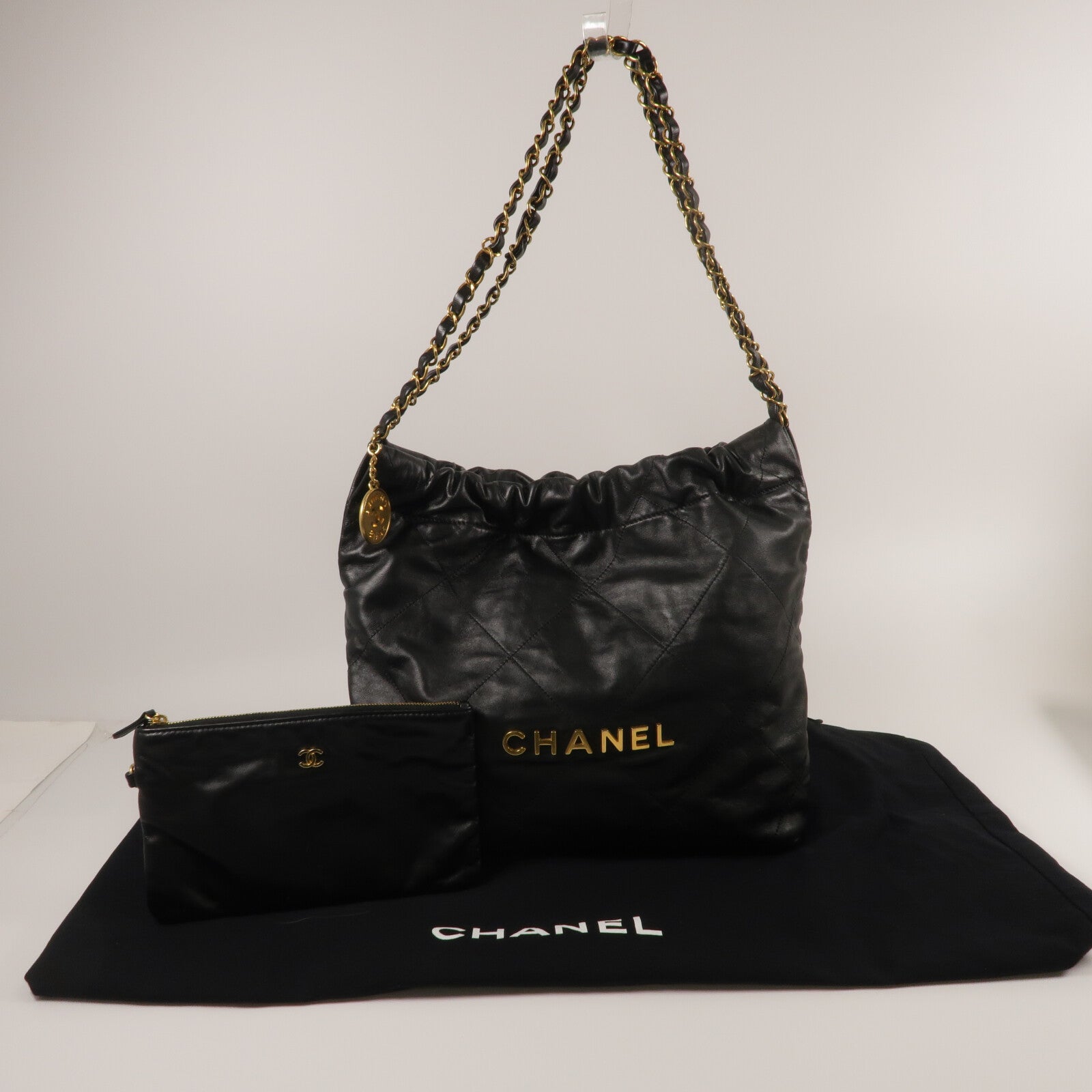 CHANEL 牛皮皮革Chanel 22 Small鏈帶肩背袋