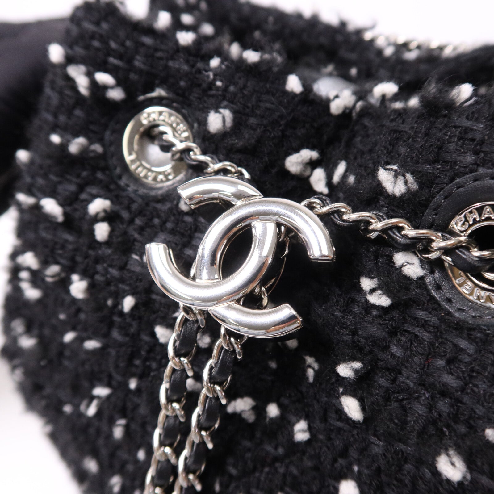 CHANEL Tweed Drawsting Bag銀扣手挽袋