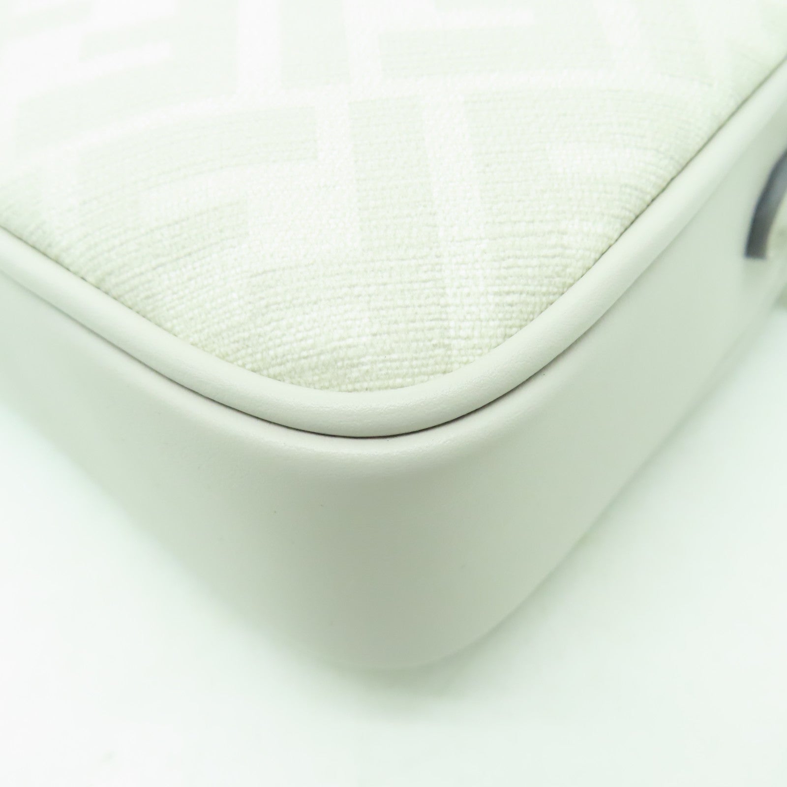 FENDI 【激減優惠】羊皮皮革Shoulder Bag銀扣肩背袋灰色
