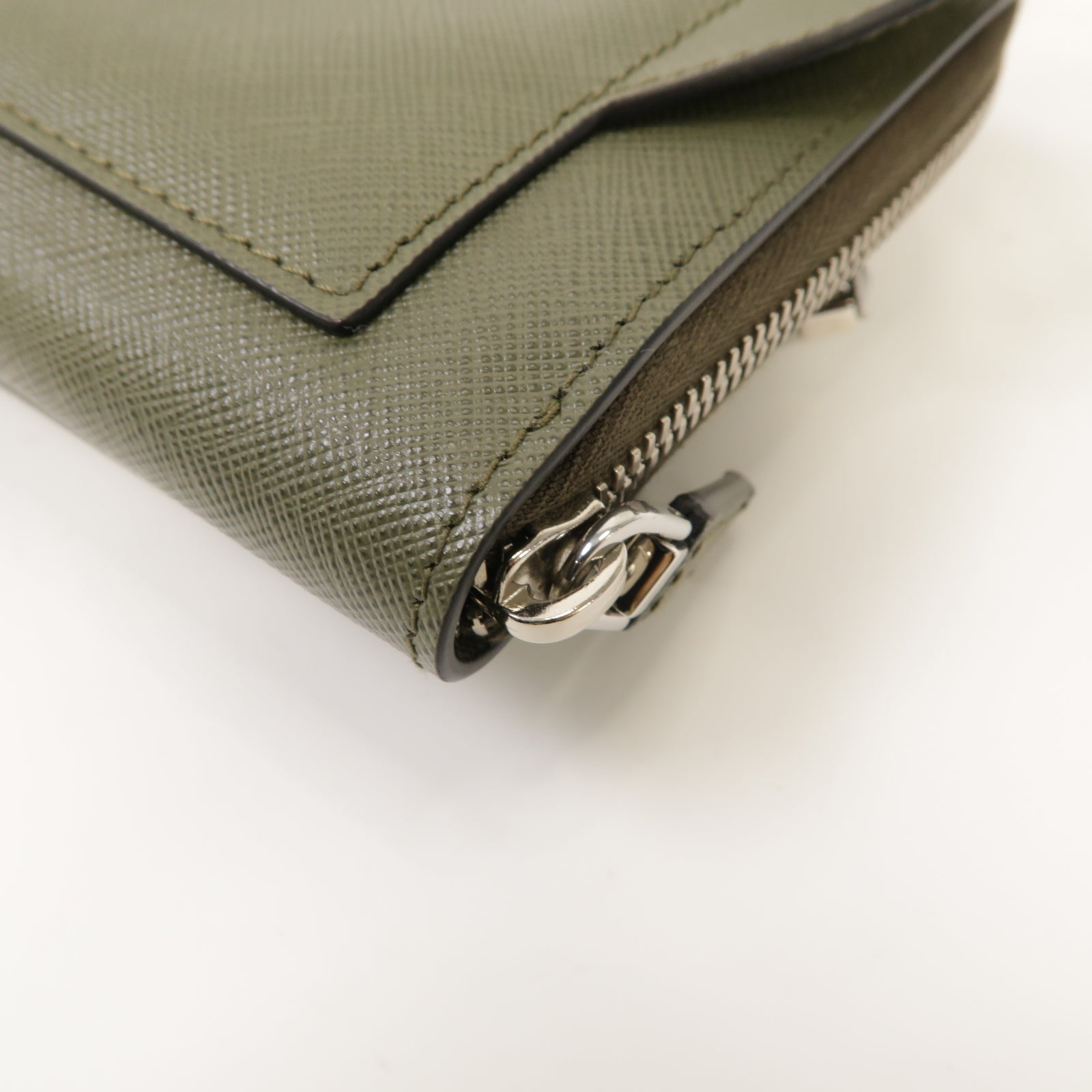 PRADA Saffiano皮革Belt Bag銀扣腰包綠色