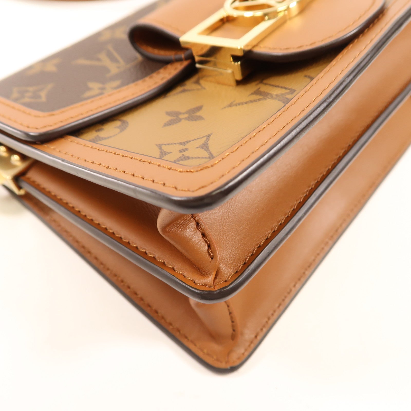 LOUIS VUITTON Monogram Reverse Mini Dauphine金扣肩背袋