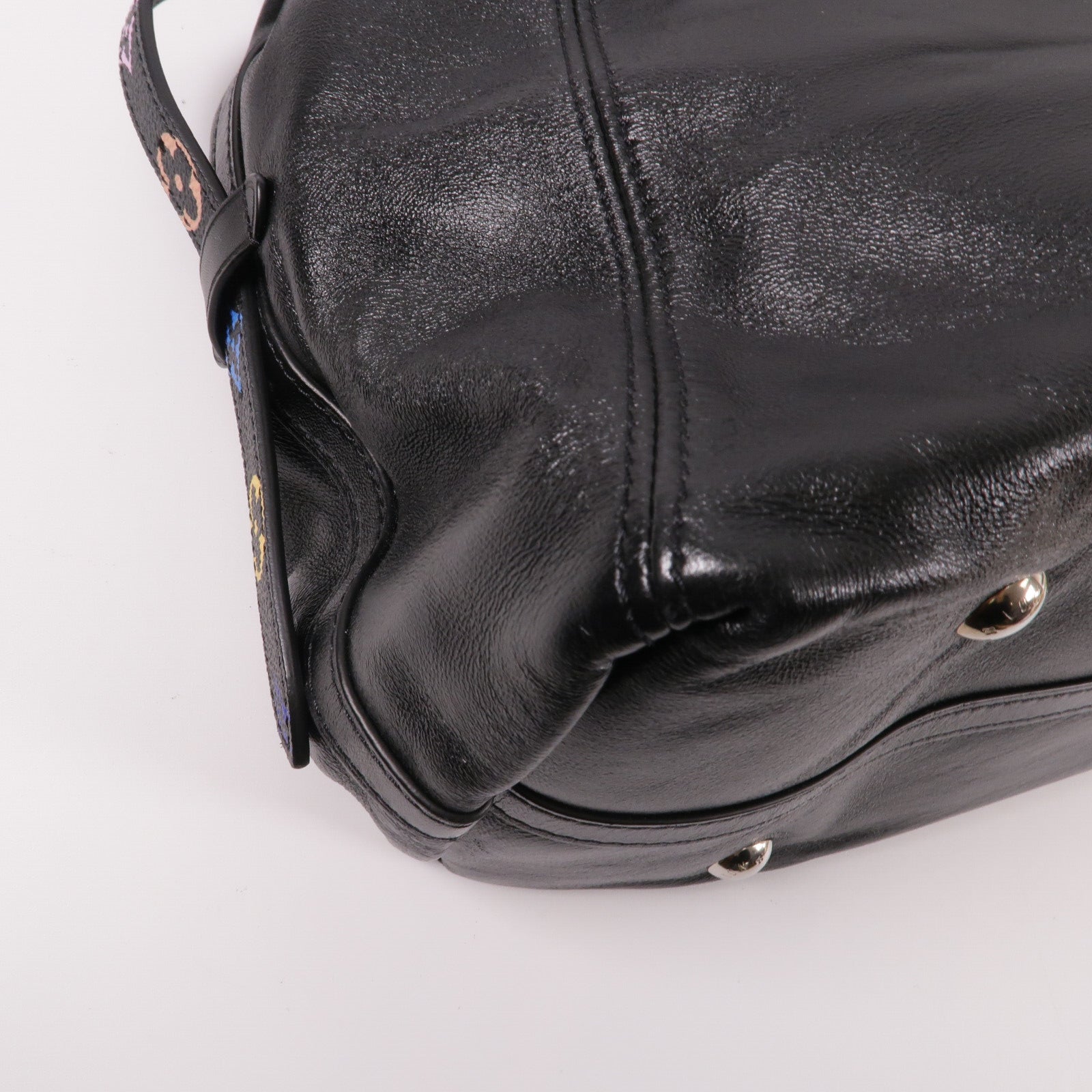 LOUIS VUITTON 羊皮皮革CarryAll Vibe MM肩背袋