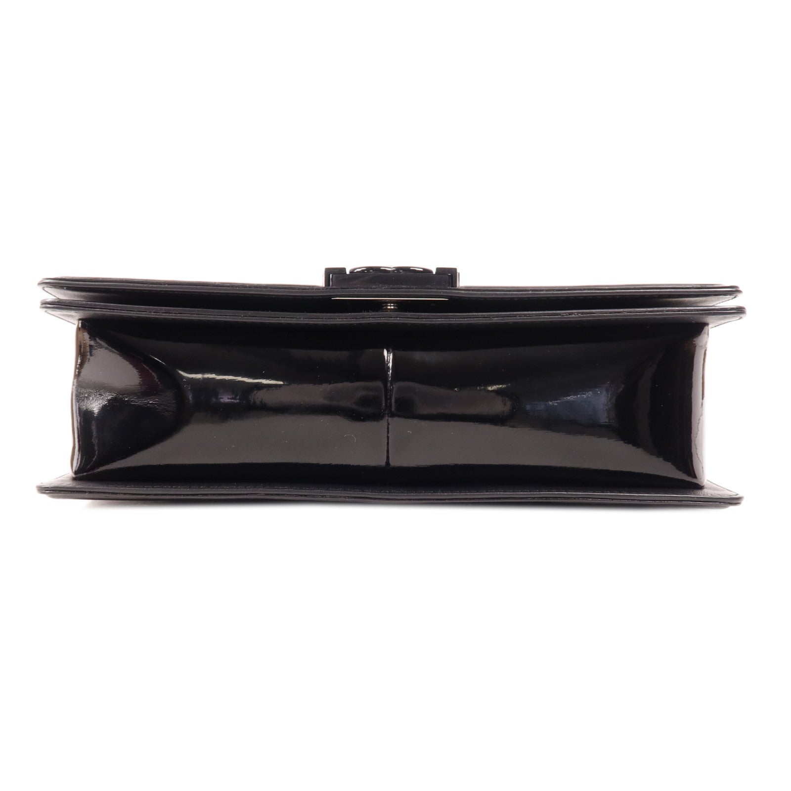 CHANEL 漆皮皮革Boy 28銀扣肩背袋