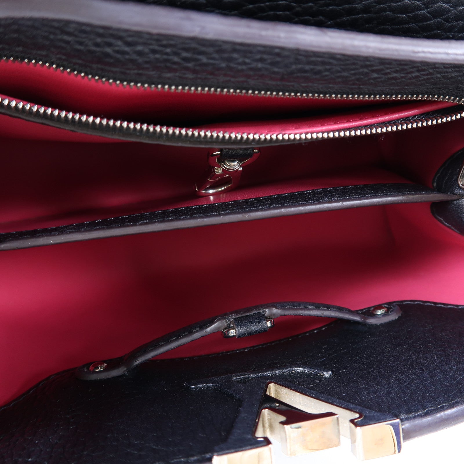 LOUIS VUITTON 牛皮皮革Capucines銀扣手挽肩背兩用袋黑色