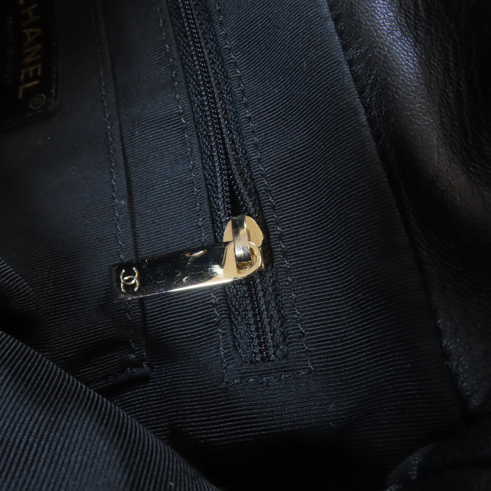 CHANEL 菱格羊皮皮革Backpack金扣背包黑色
