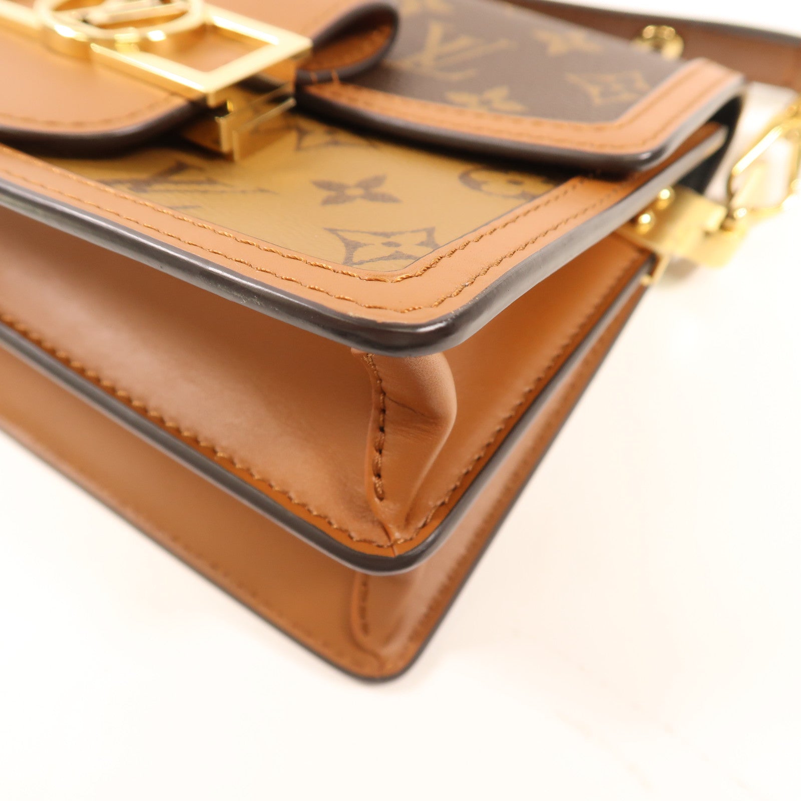 LOUIS VUITTON Monogram Reverse Mini Dauphine金扣肩背袋