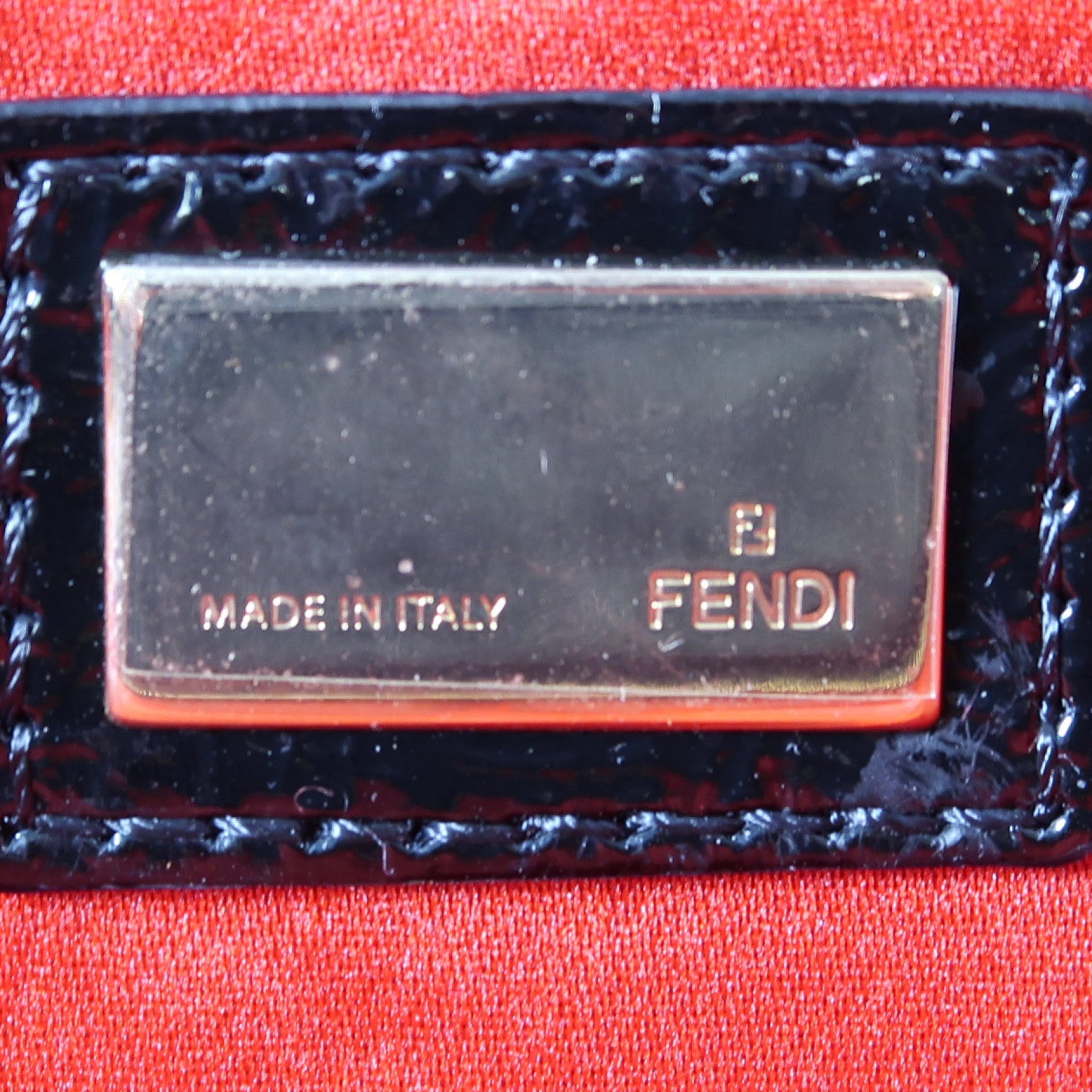 FENDI 牛皮皮革Tote Bag金扣肩背袋黑色