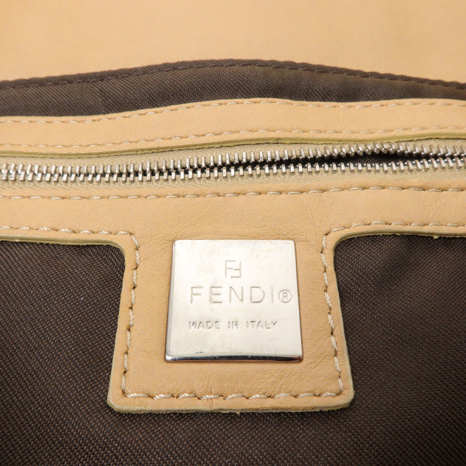 FENDI 牛皮皮革Zucchetto Shoulder Bag肩背袋