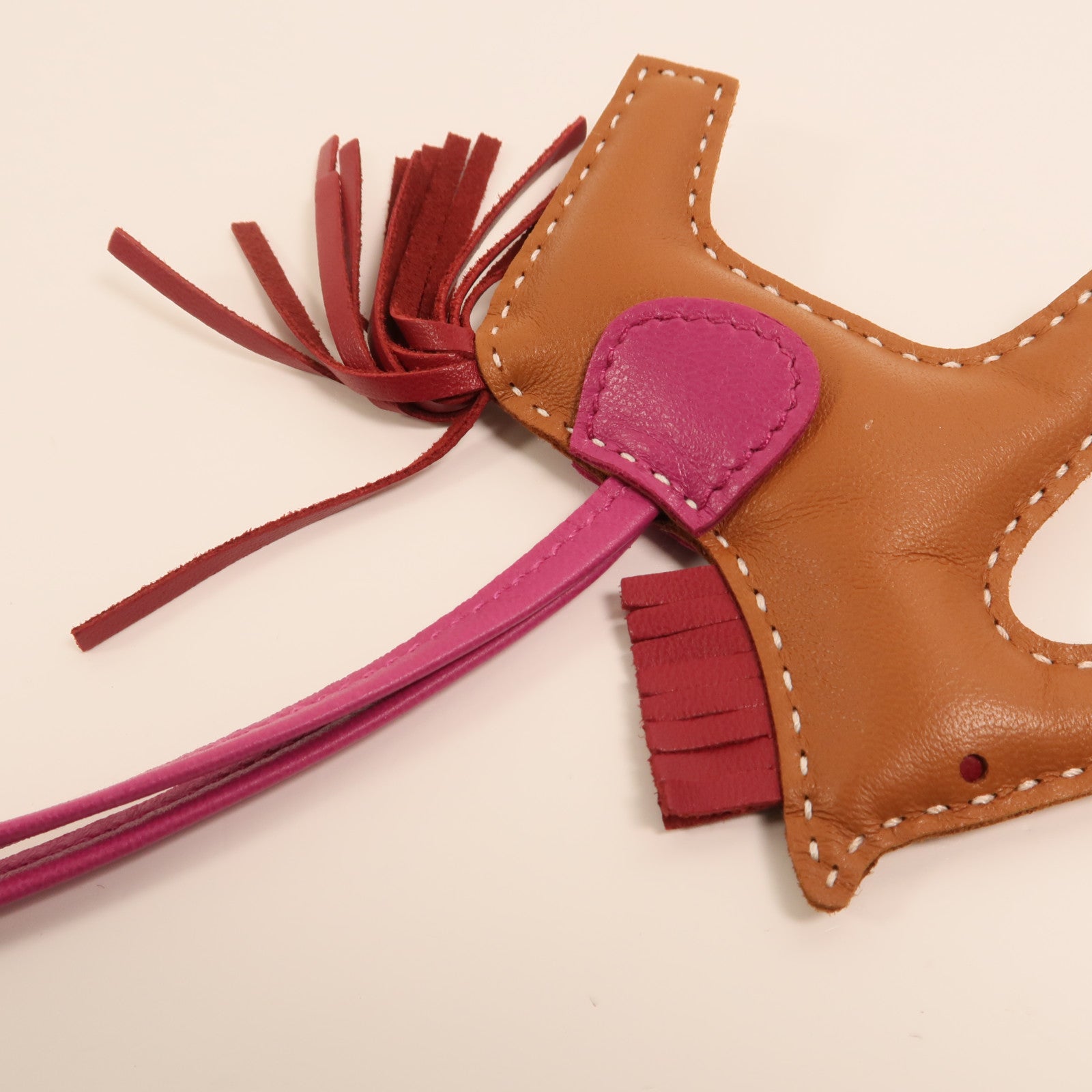 HERMES Milo皮革Rodeo PM掛飾Gold/Rubis/Rose Pourpre