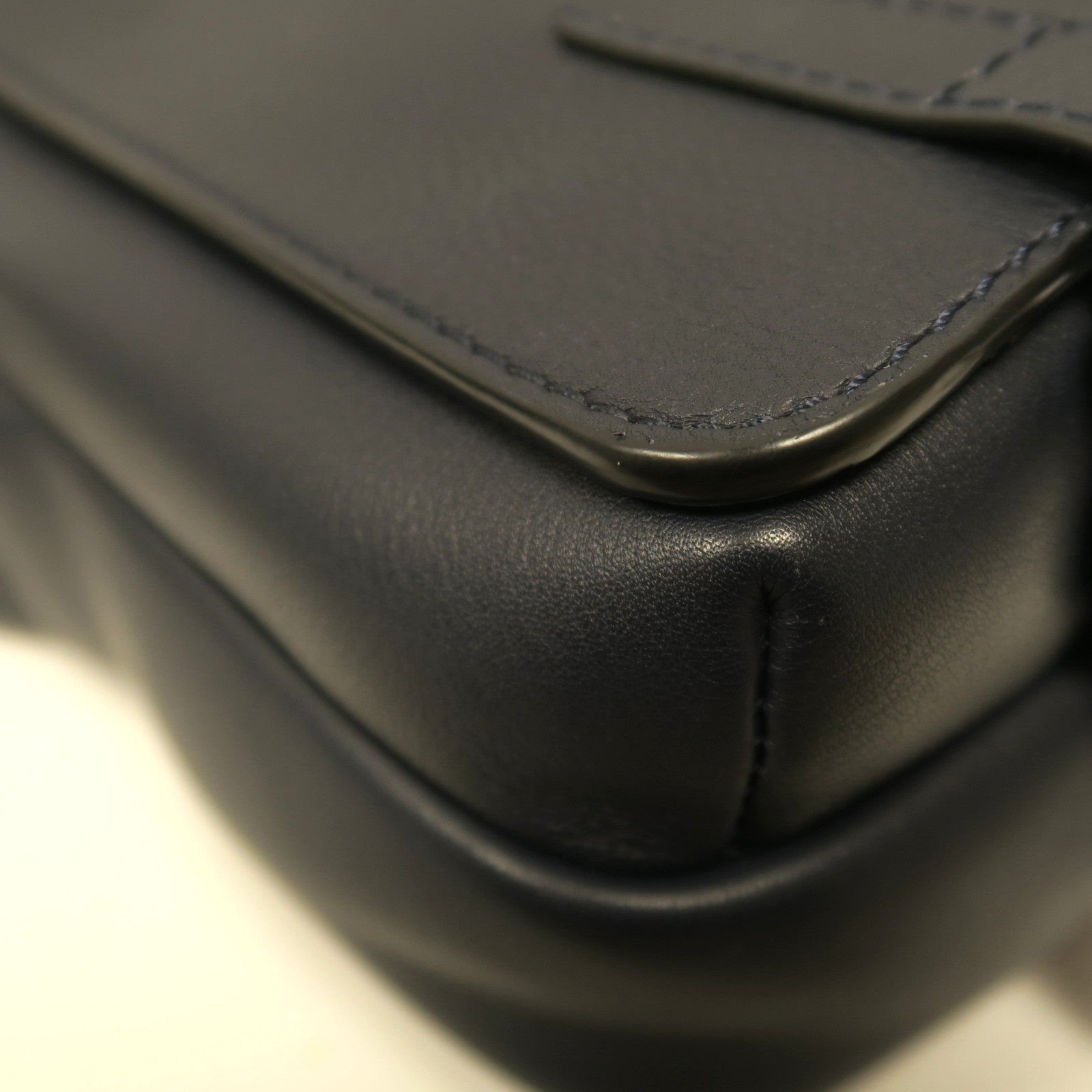 LOEWE 【激減優惠】牛皮皮革Military Messenger銀扣肩背袋深藍色