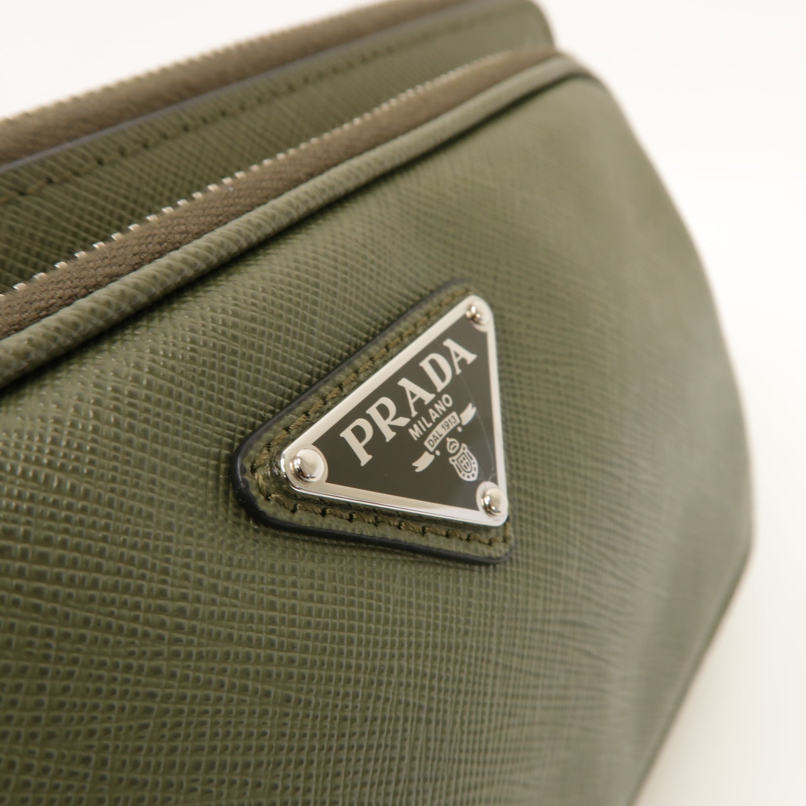 PRADA Saffiano皮革Belt Bag銀扣腰包綠色