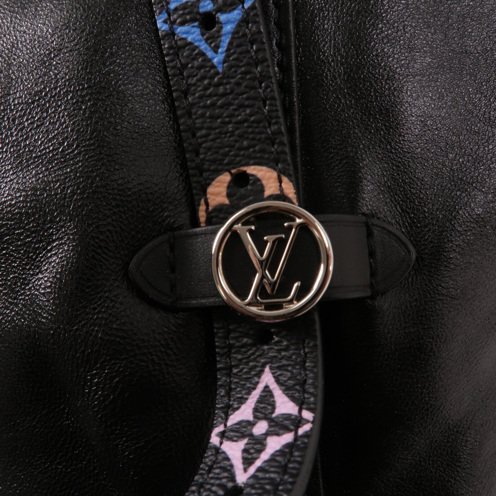LOUIS VUITTON 羊皮皮革CarryAll Vibe MM肩背袋