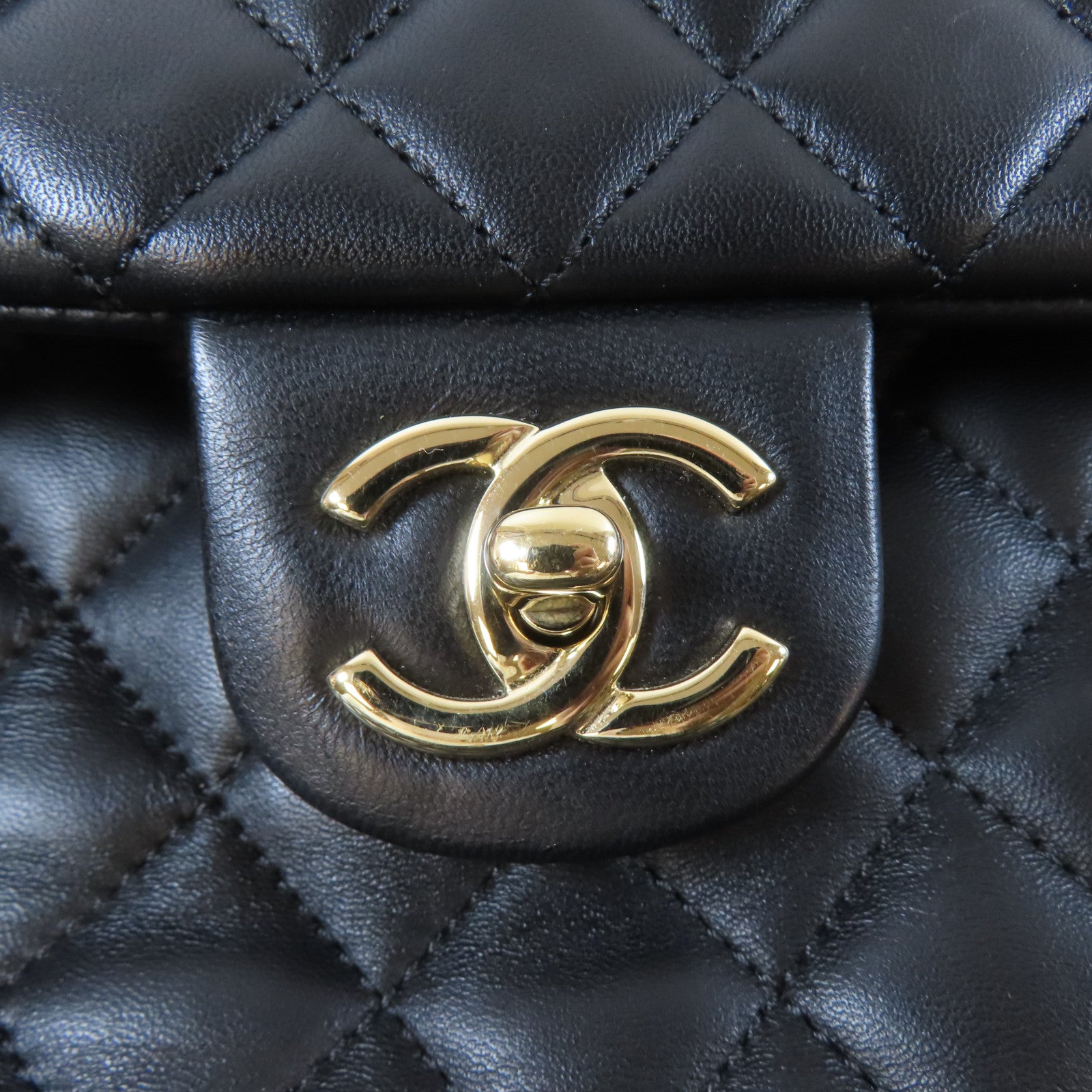 CHANEL 菱格羊皮皮革Backpack金扣背包黑色