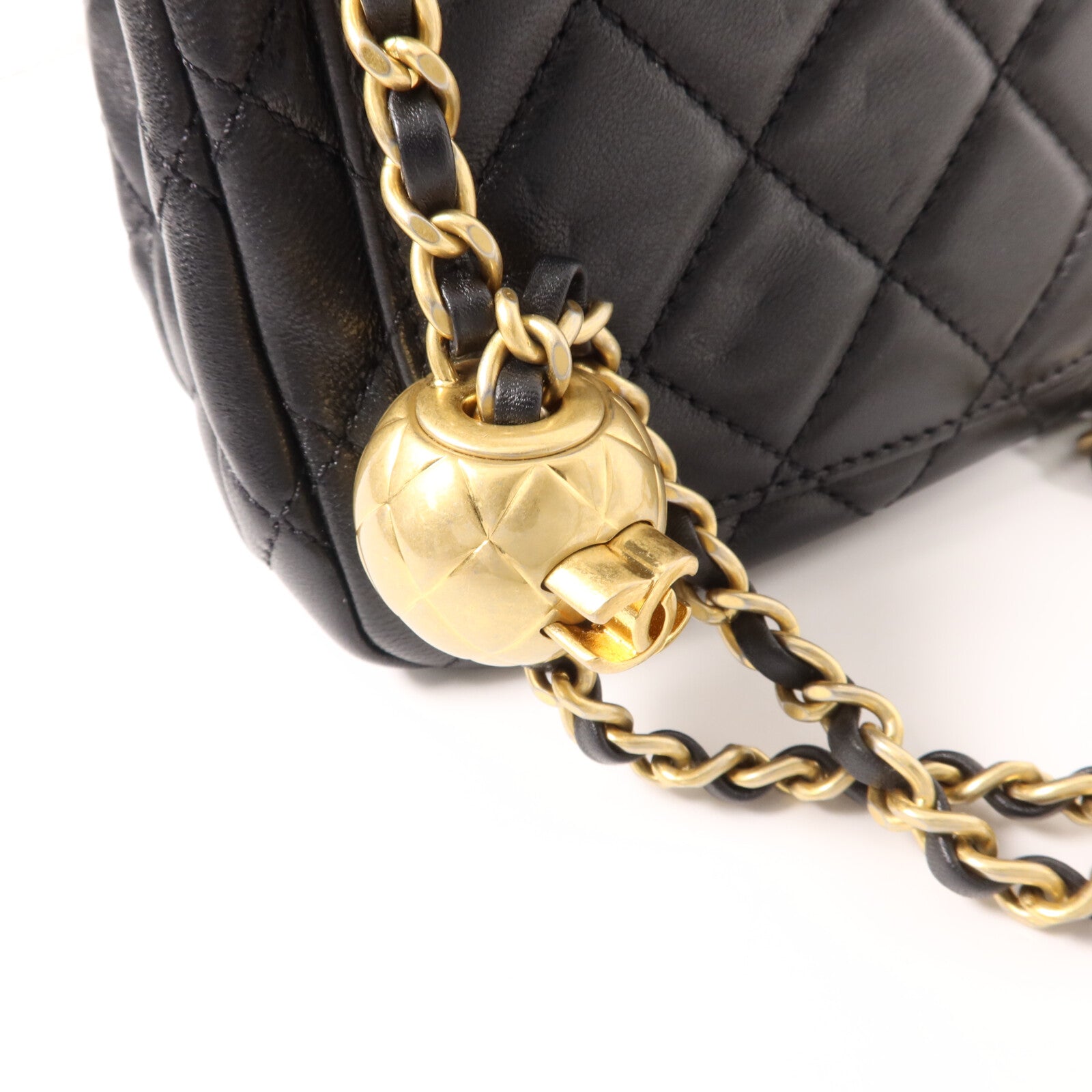 CHANEL 羊皮皮革Mini Classic 17 Gold Ball鏈帶肩背袋