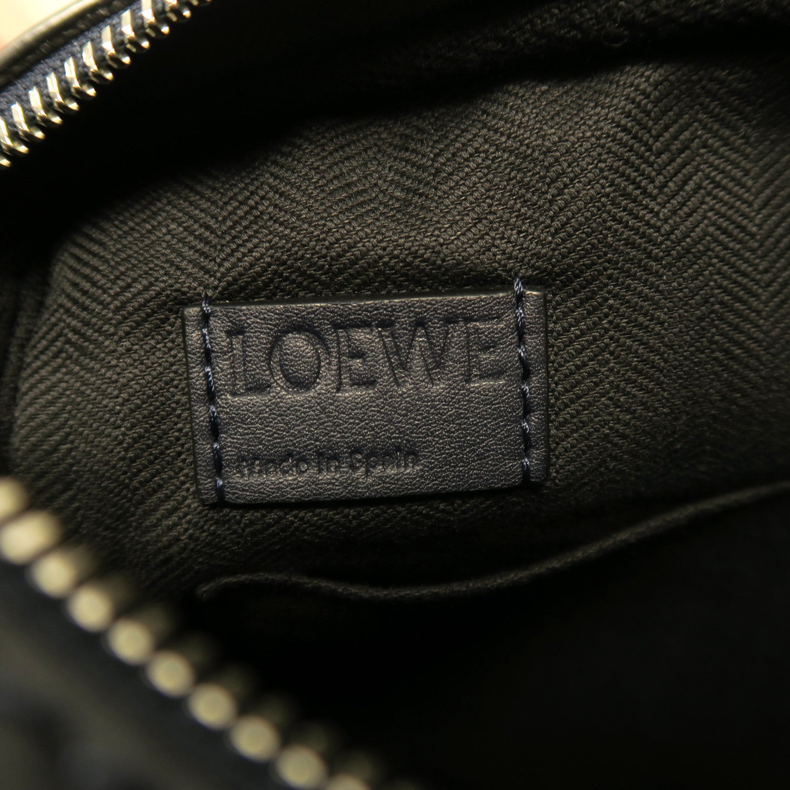 LOEWE 【激減優惠】牛皮皮革Military Messenger銀扣肩背袋深藍色
