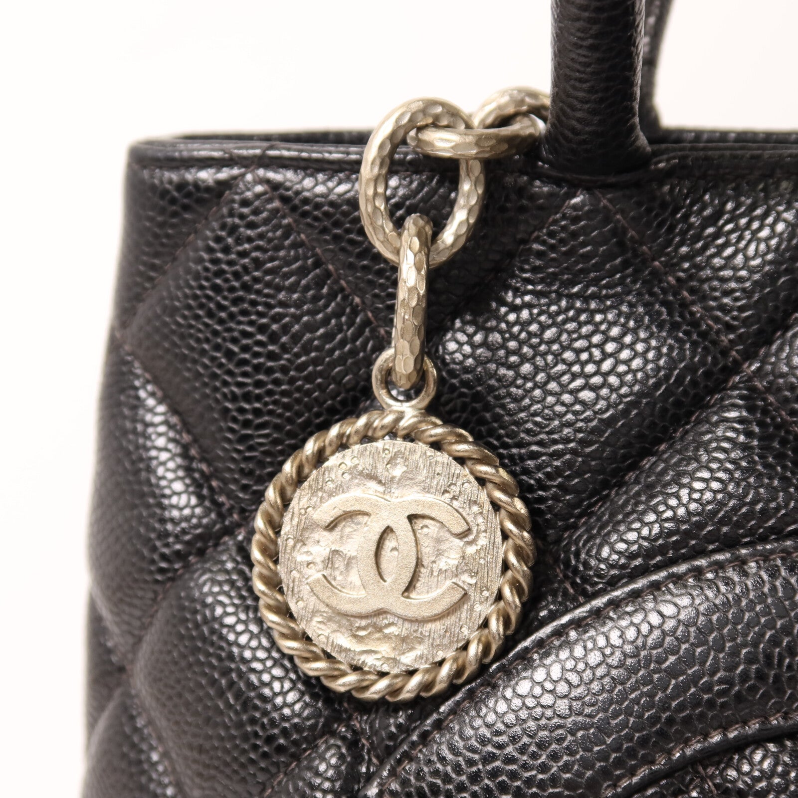 CHANEL 牛皮皮革Matelasse銀扣肩背袋