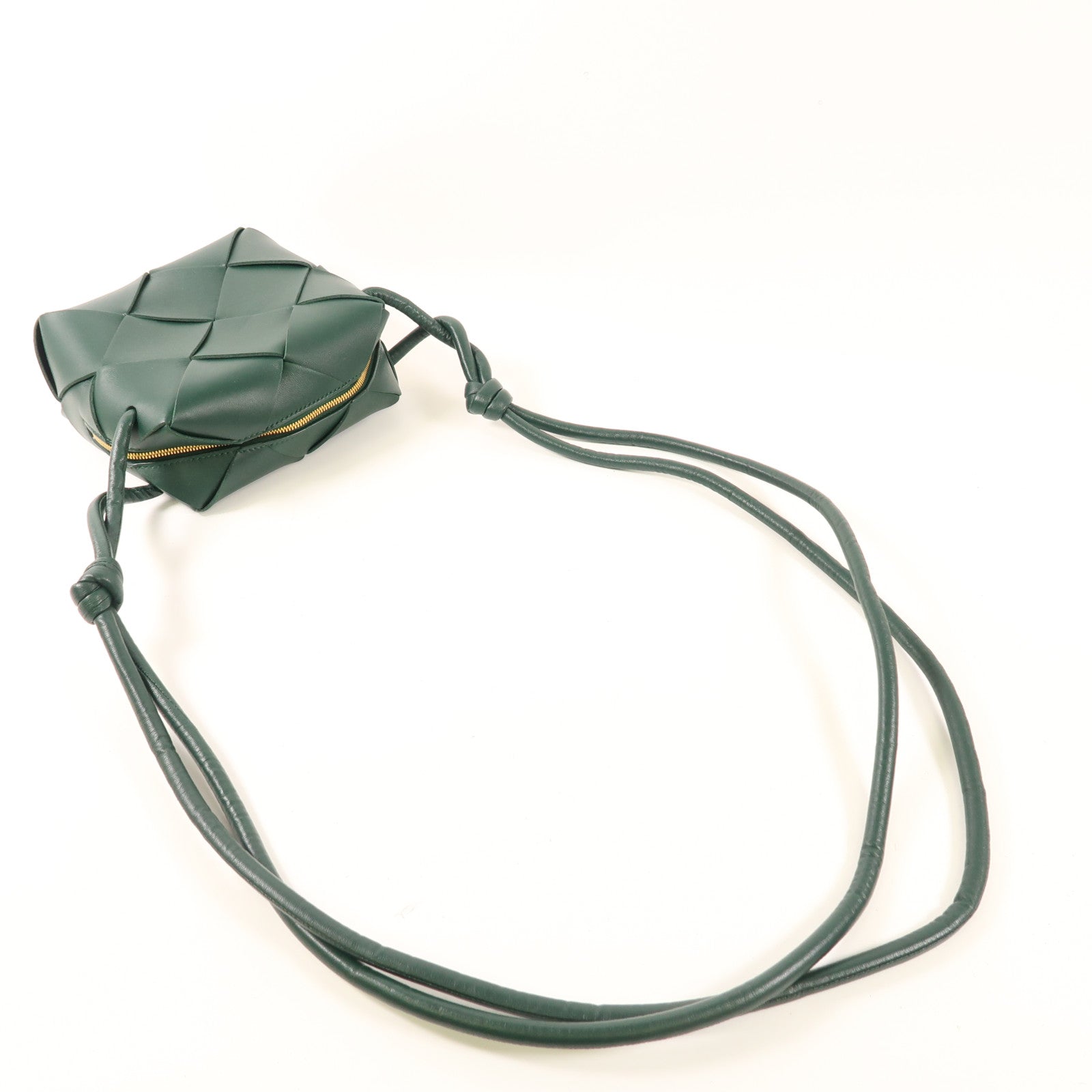 BOTTEGA VENETA 羊皮皮革Cassette Camera金扣肩背袋
