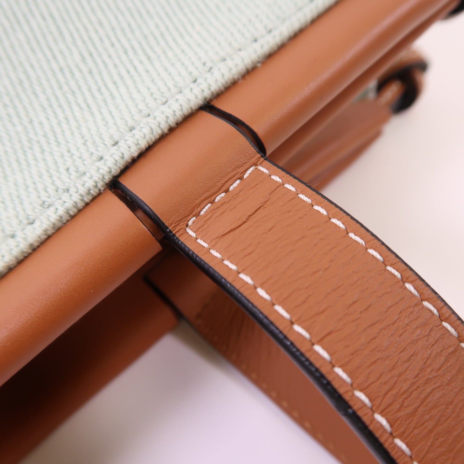 LOEWE 帆布Cushion Tote肩背袋/手挽袋